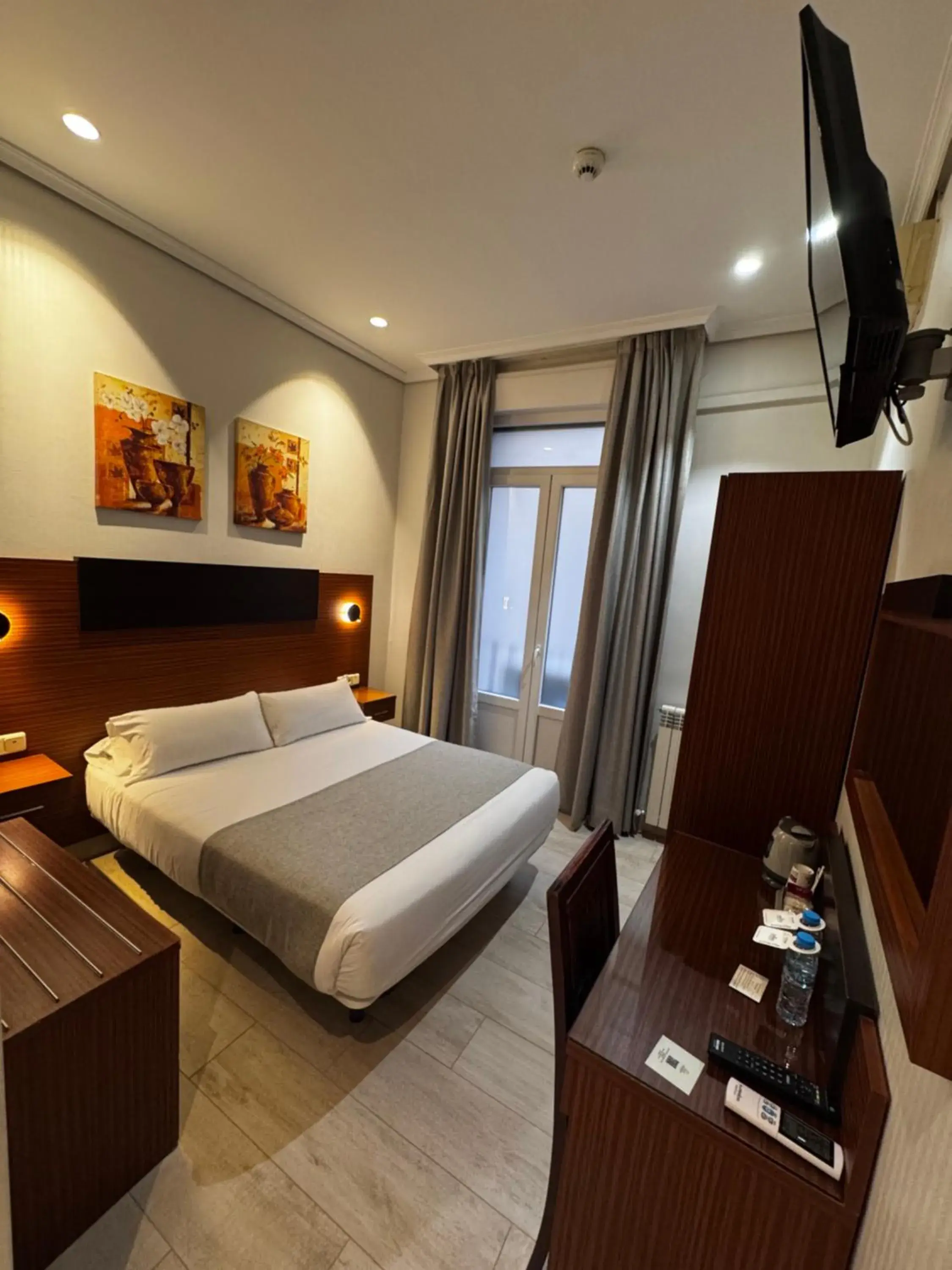 Bed in Hostal Cervelo Bed in Hostal Cervelo