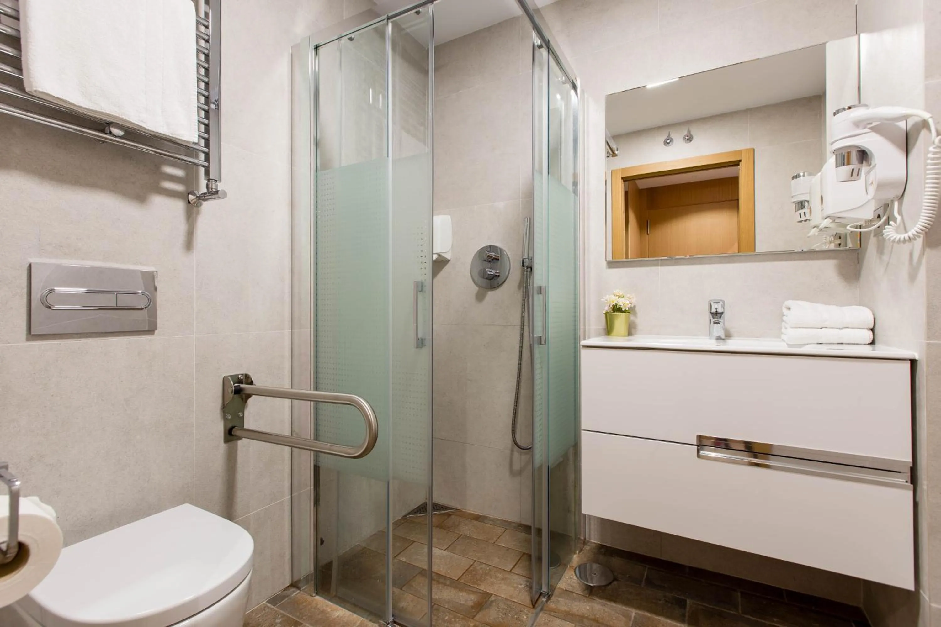 Bathroom in Hostal Cervelo