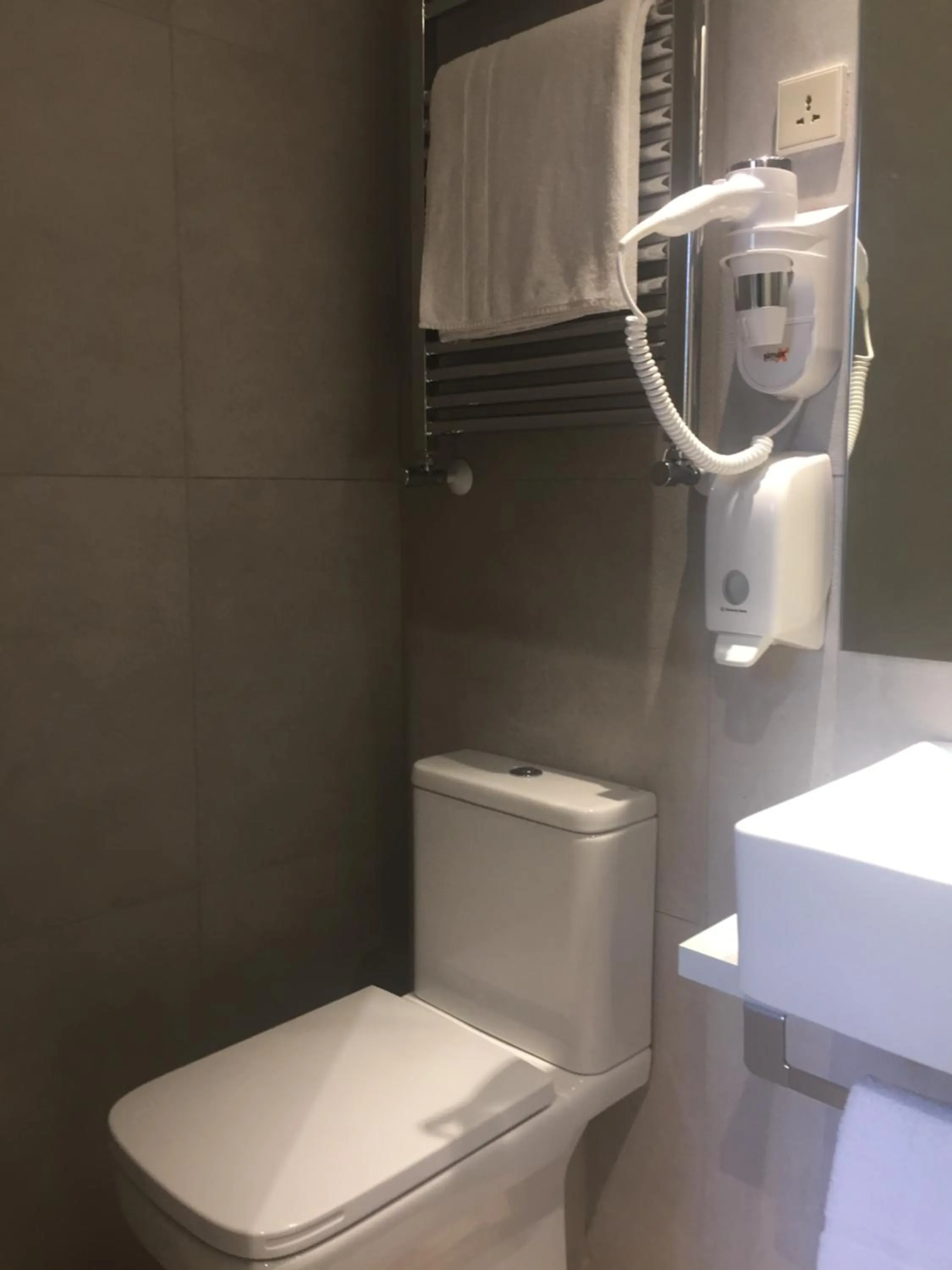 Bathroom in Hostal Cervelo