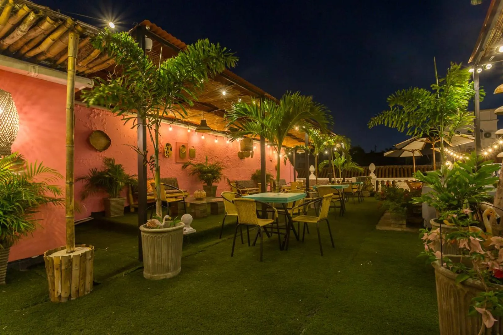 Night in Al Alma Apart-Suites