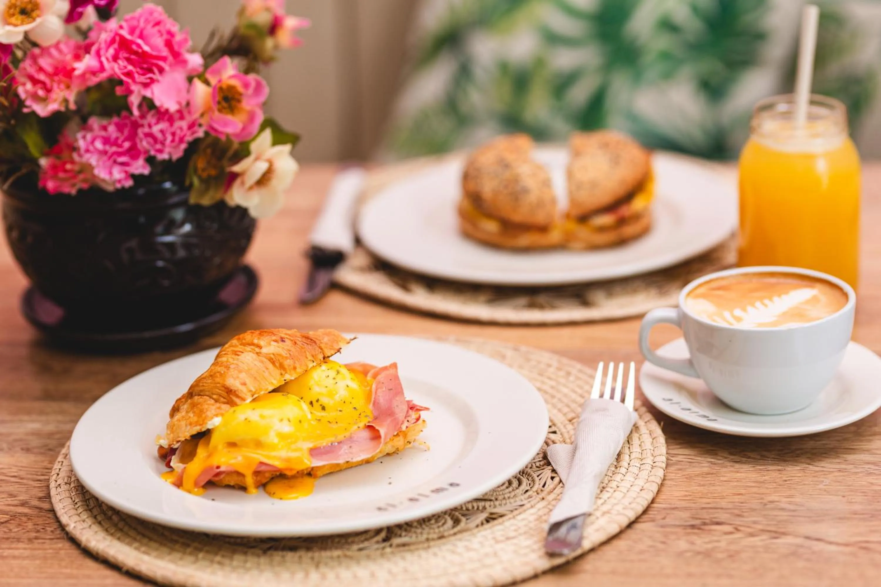 Breakfast in Al Alma Apart-Suites