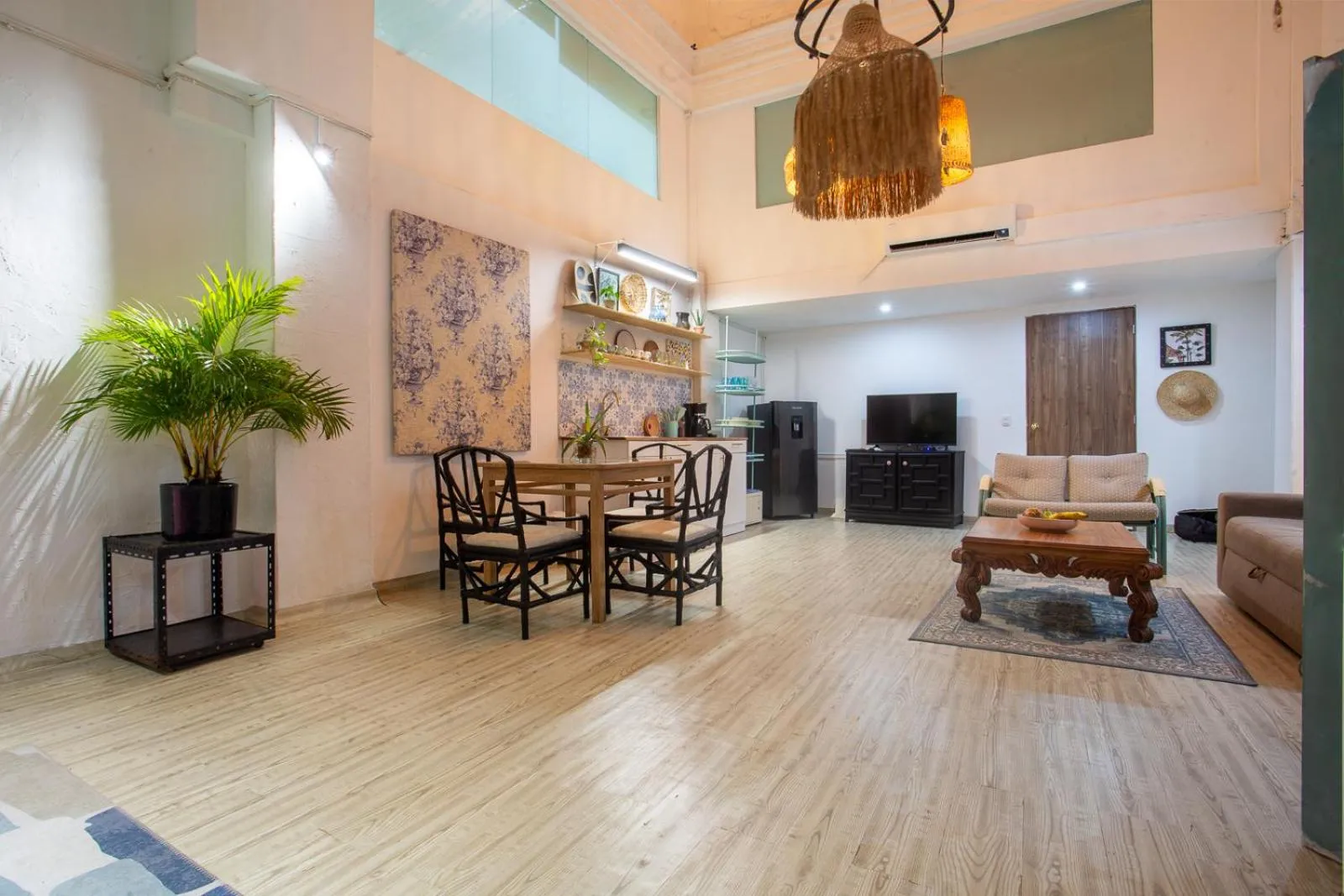 Kitchen or kitchenette in Al Alma Apart-Suites