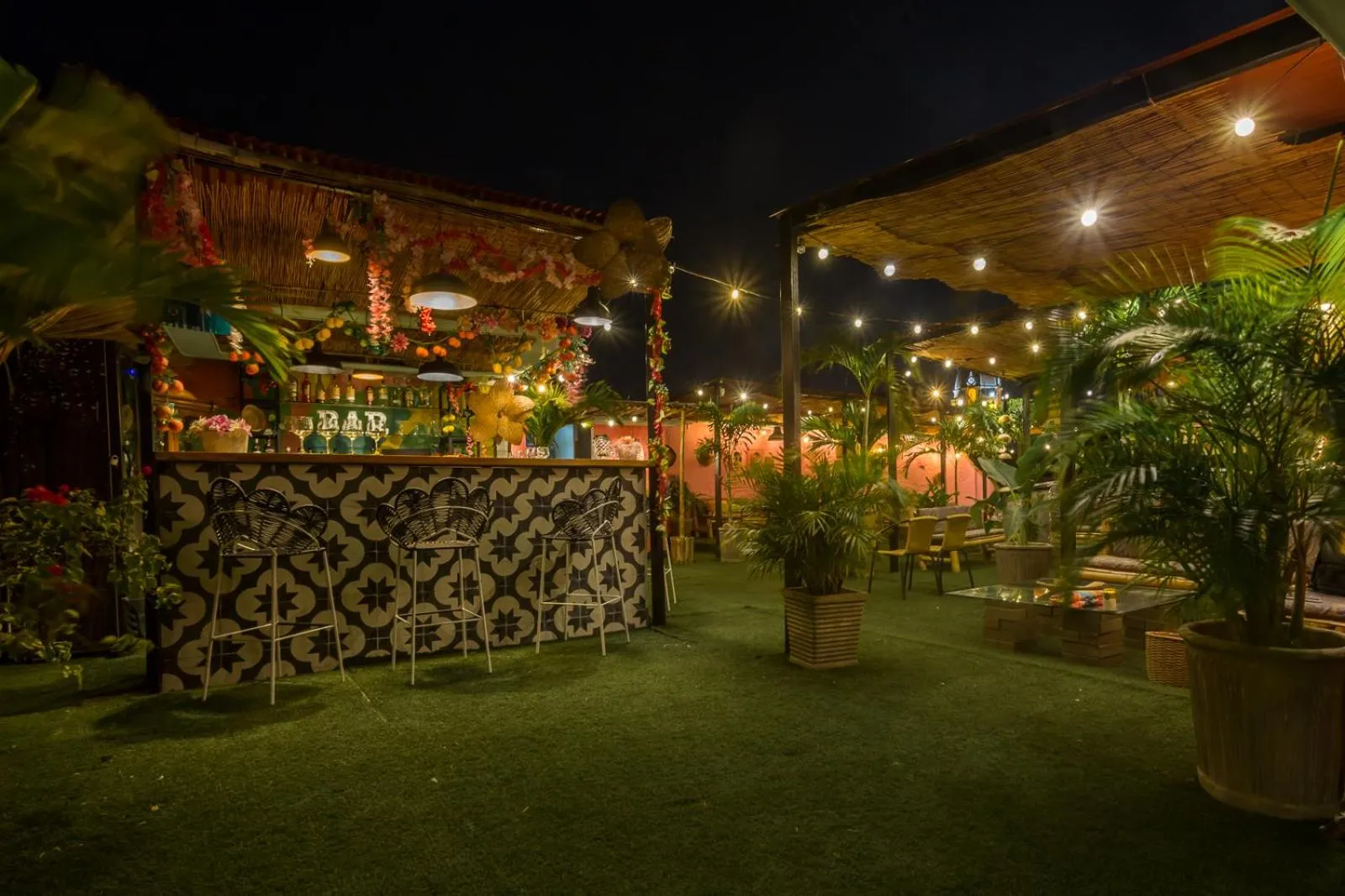 Night in Al Alma Apart-Suites