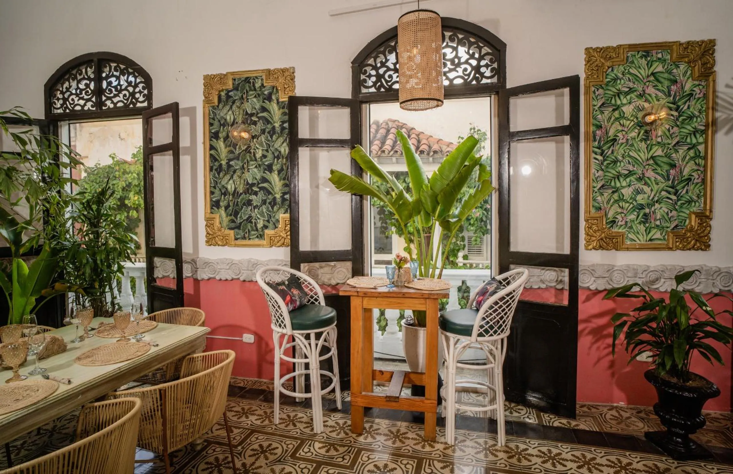 Restaurant/places to eat in Al Alma Apart-Suites