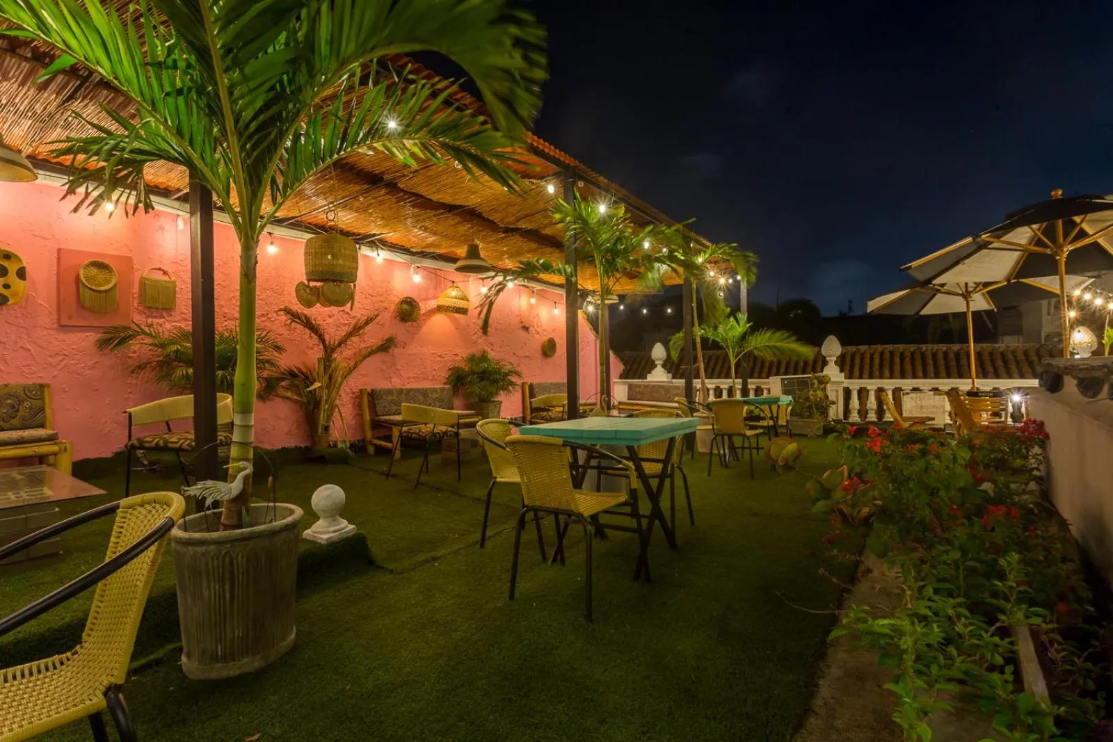 Night in Al Alma Apart-Suites