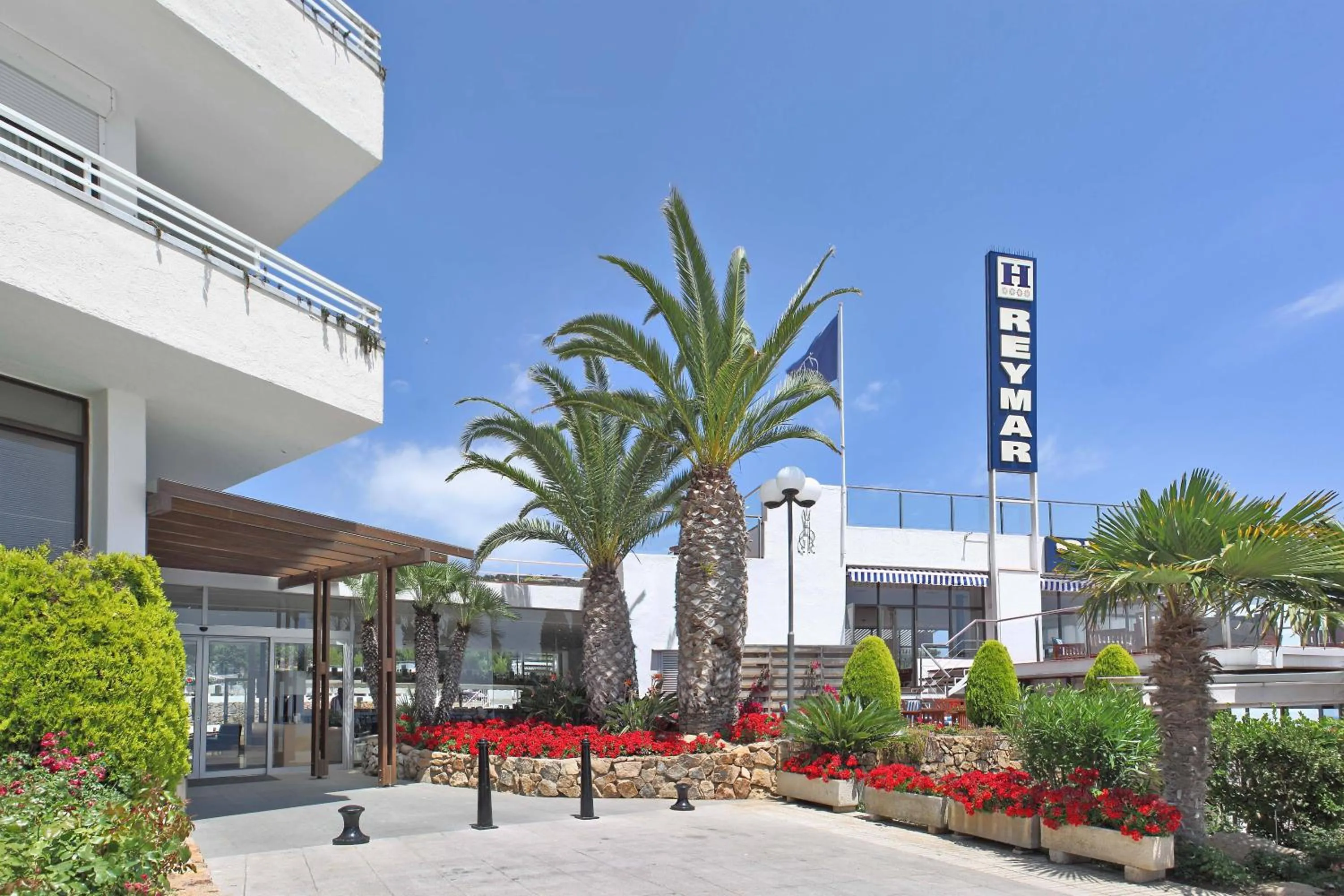 Facade/entrance in Gran Hotel Reymar 4 Sup