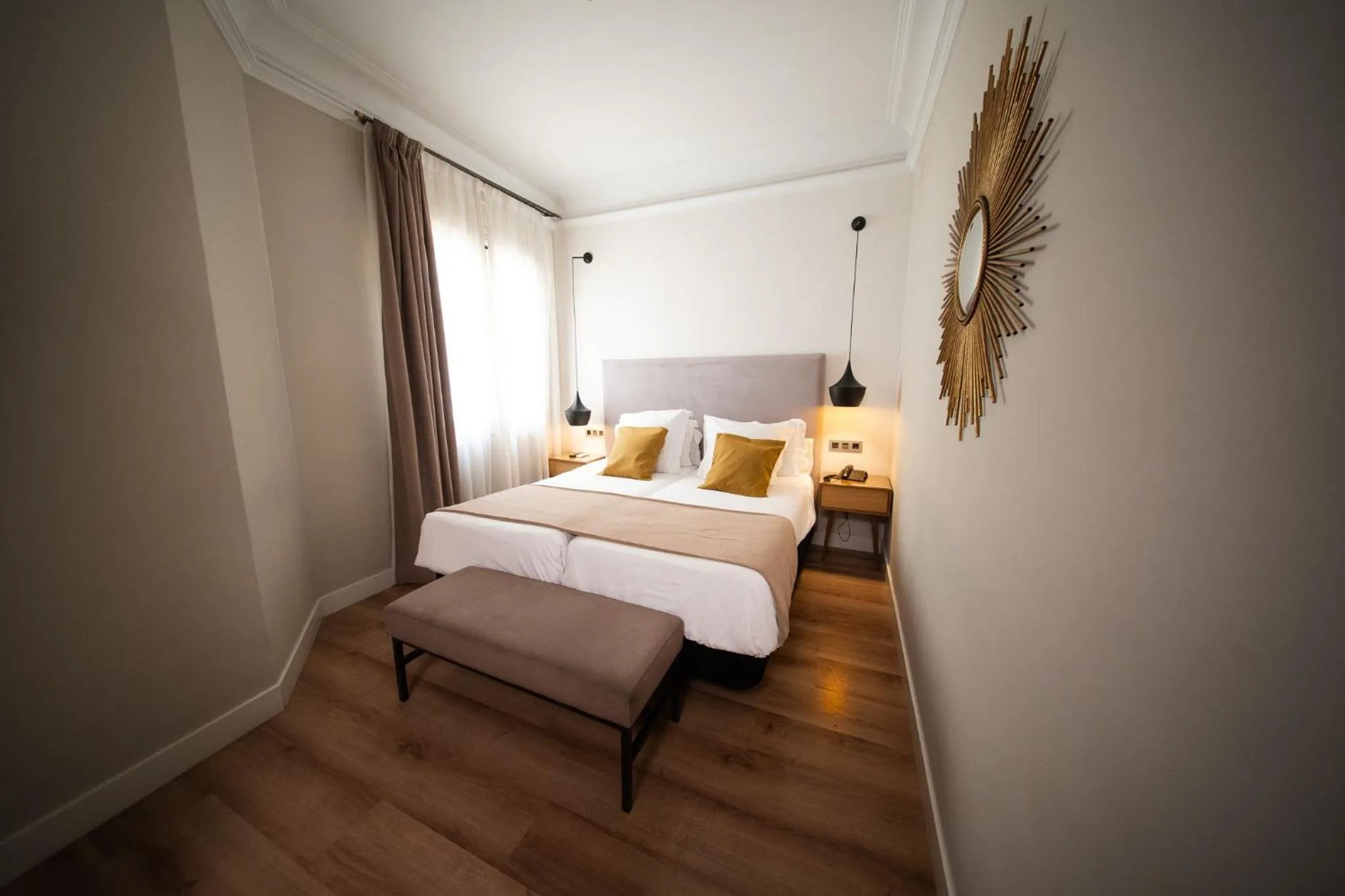 Photo of the whole room, Bed in Hotel Real Segovia by Recordis Hotels