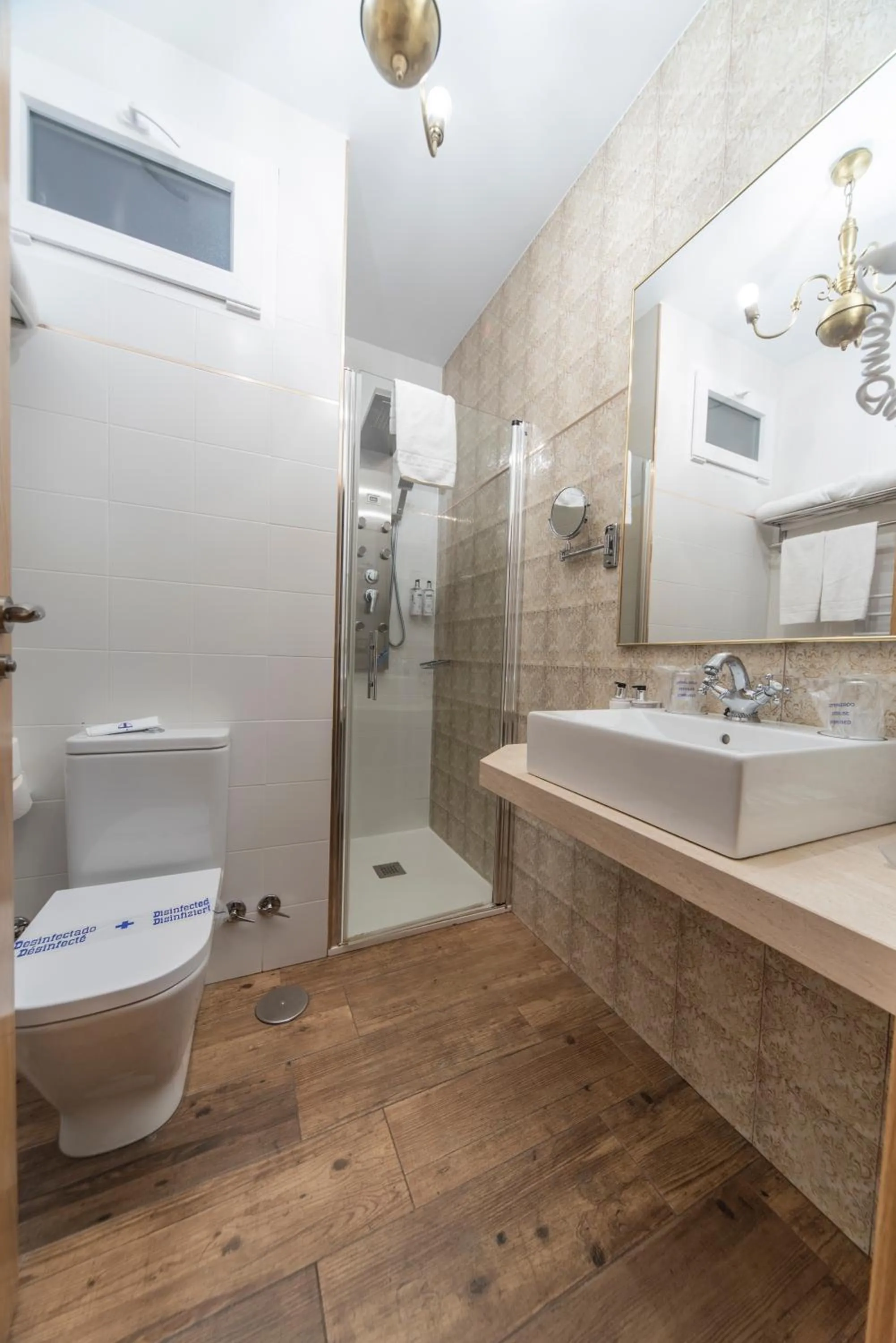 Bathroom in Hotel Real Segovia by Recordis Hotels