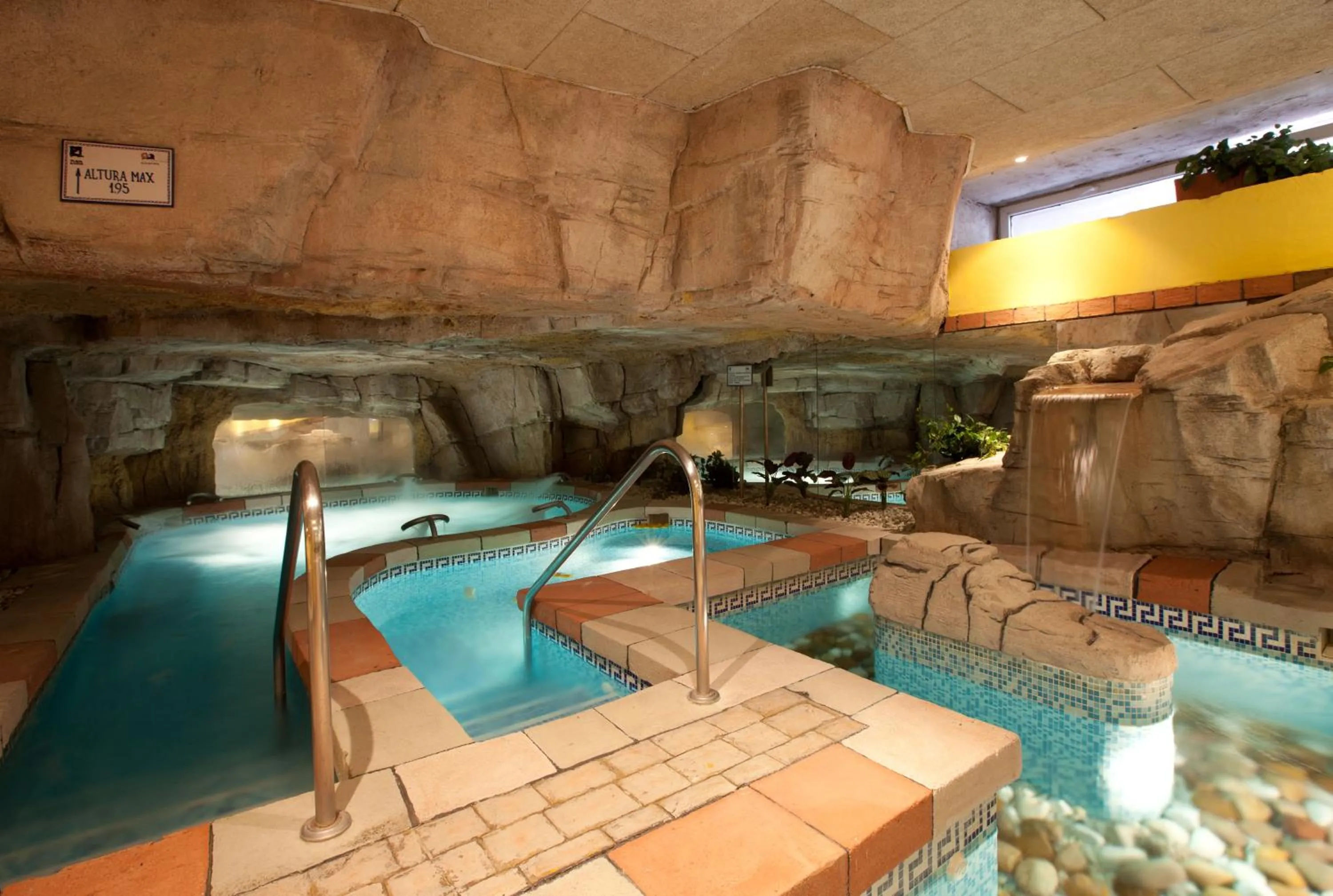 Hot Spring Bath in Senator Cádiz