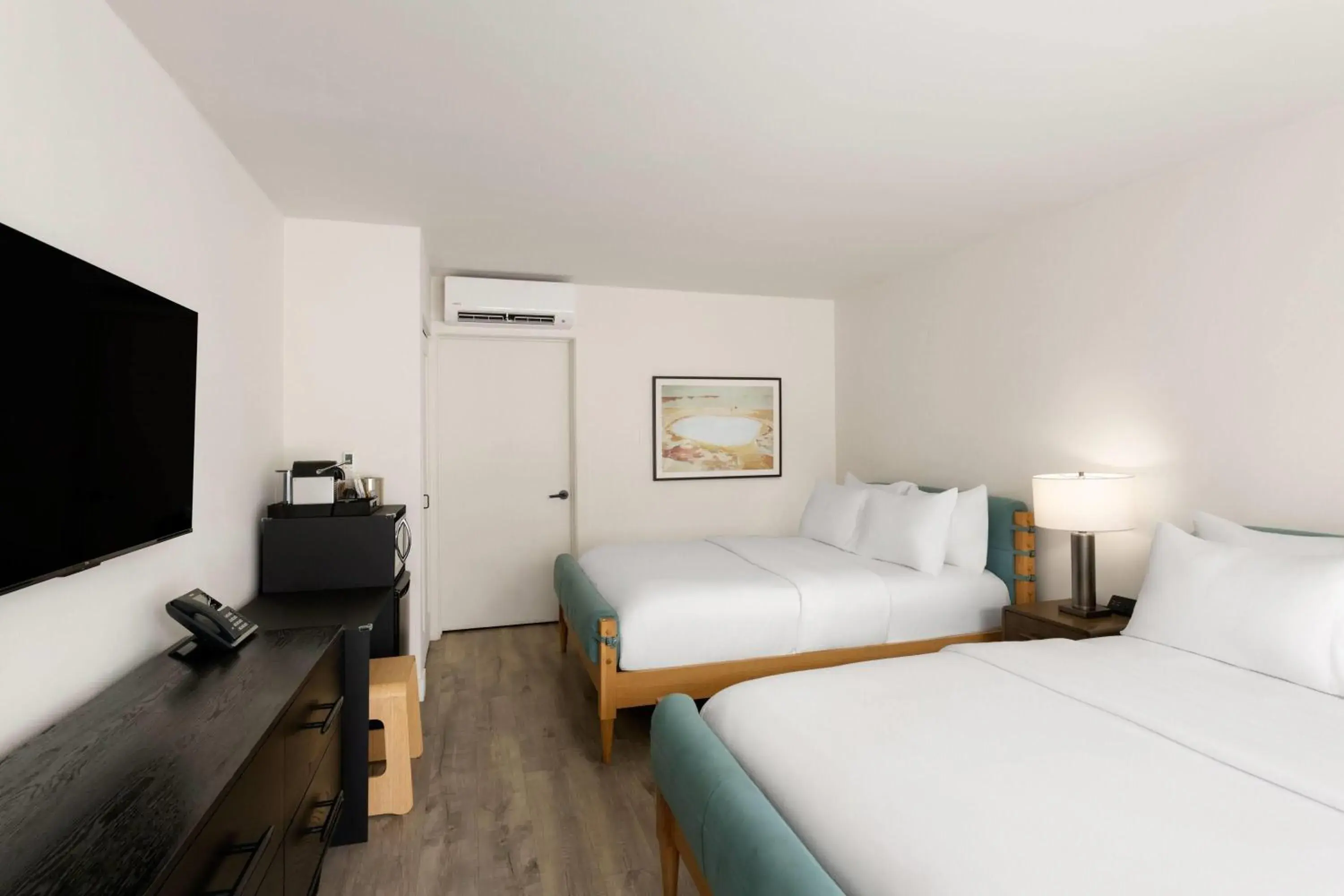 Photo of the whole room, Bed in Papago Scottsdale by Reside, Trademark Collection by Wyndham Photo of the whole room, Bed in Papago Scottsdale by Reside, Trademark Collection by Wyndham