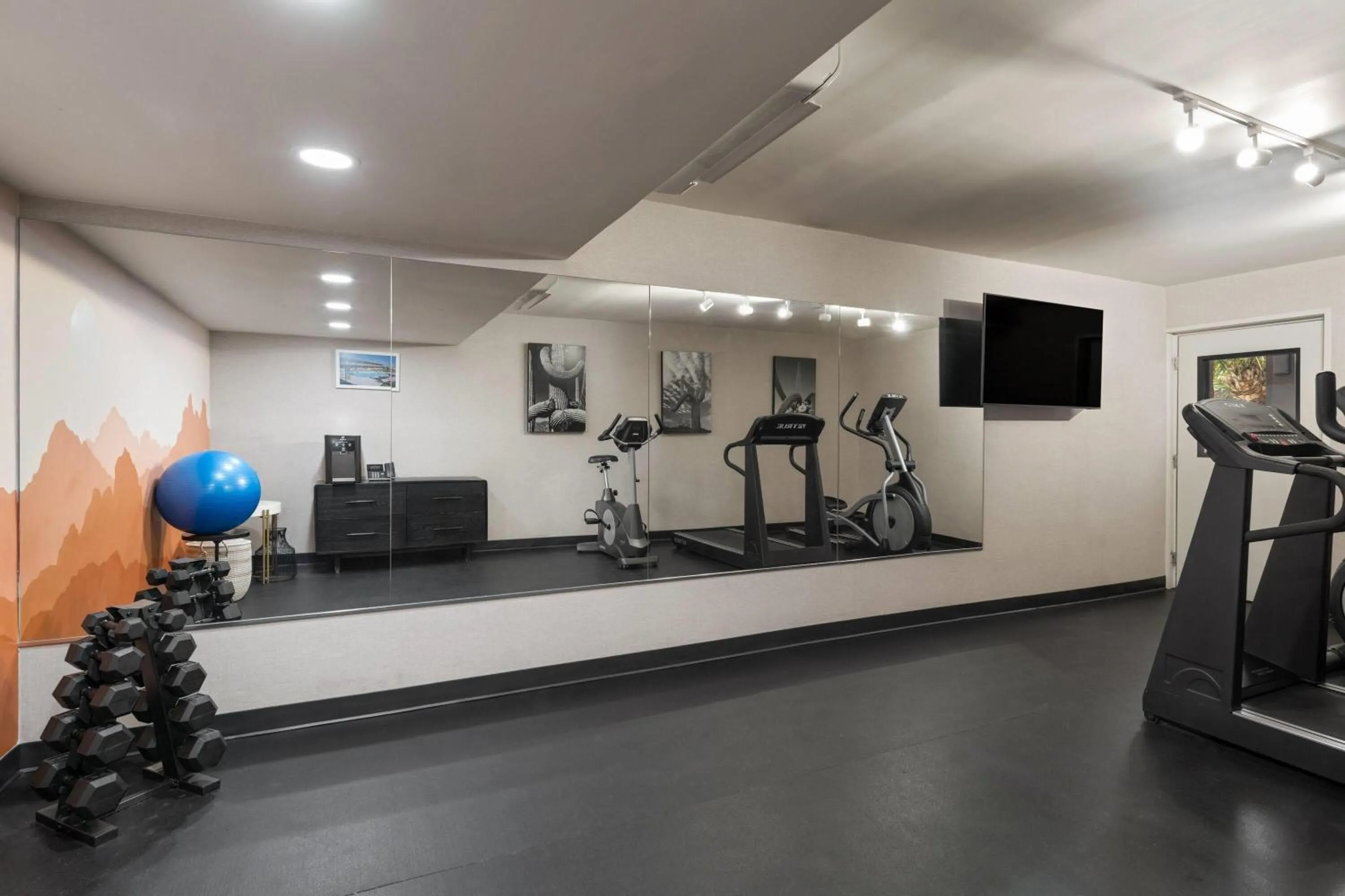 Fitness centre/facilities in Papago Scottsdale by Reside, Trademark Collection by Wyndham
