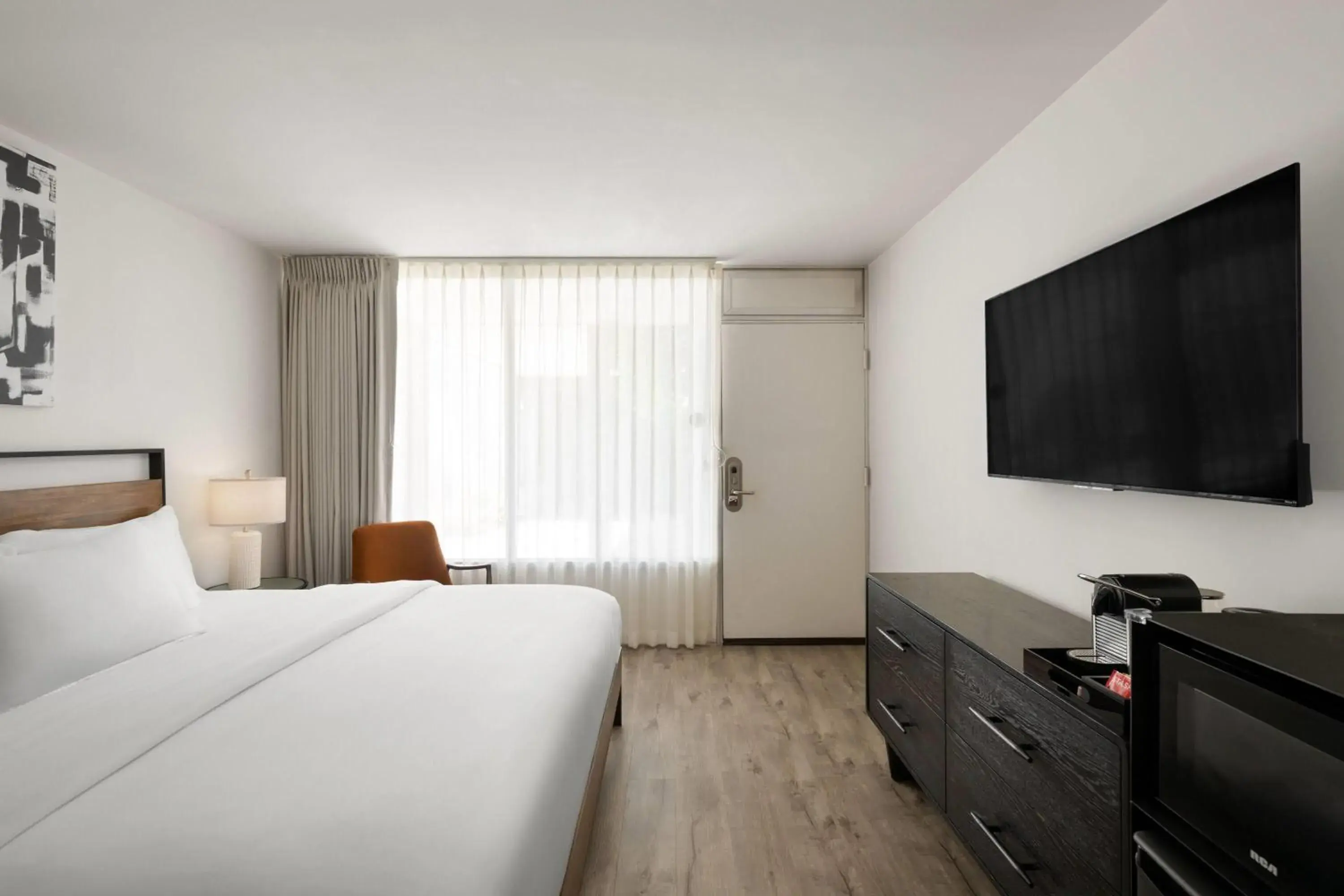 Photo of the whole room, Bed in Papago Scottsdale by Reside, Trademark Collection by Wyndham Photo of the whole room, Bed in Papago Scottsdale by Reside, Trademark Collection by Wyndham