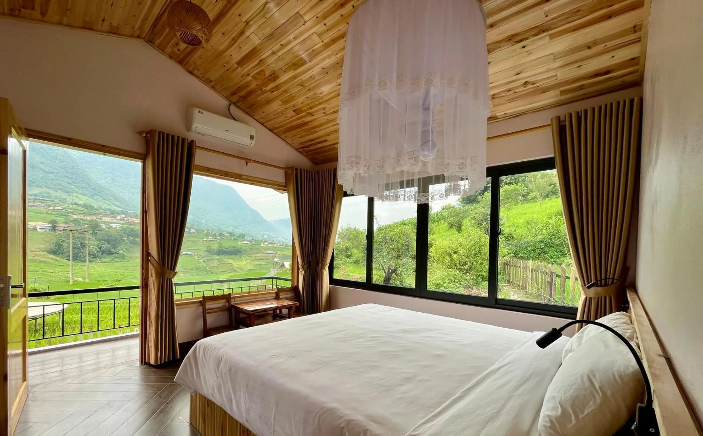 Bed in S Plus Bungalow
