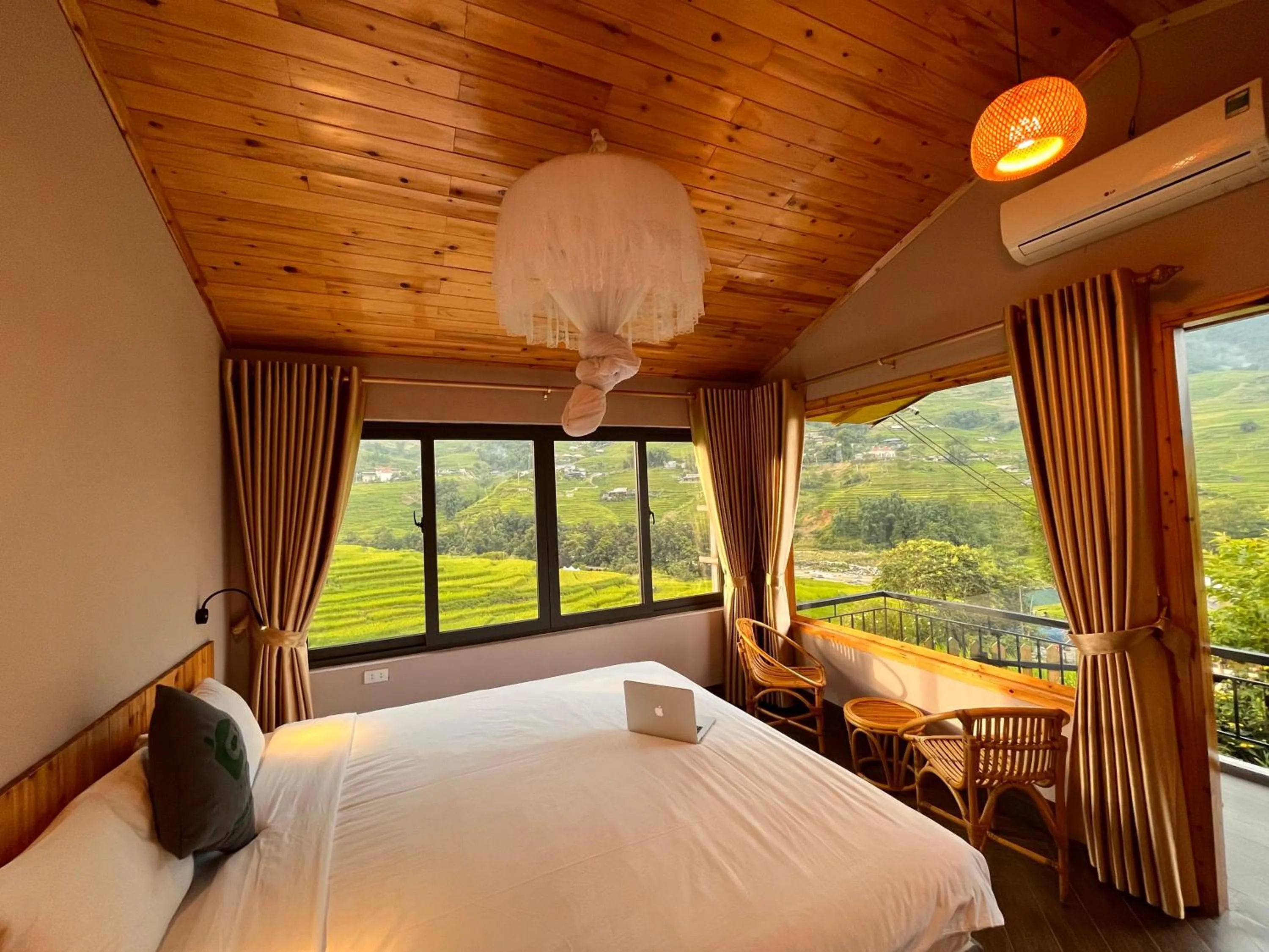 Bed in S Plus Bungalow