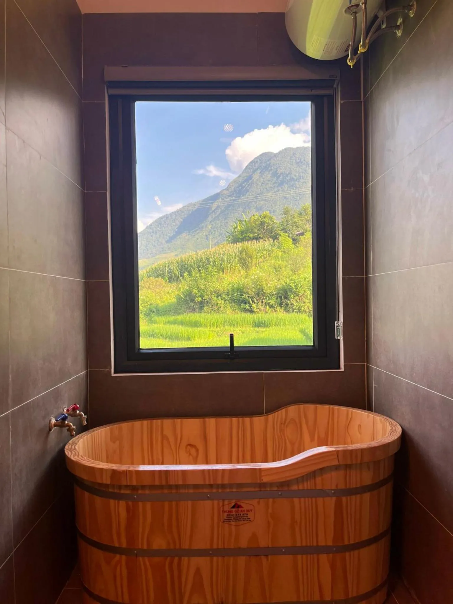 Hot Tub in S Plus Bungalow