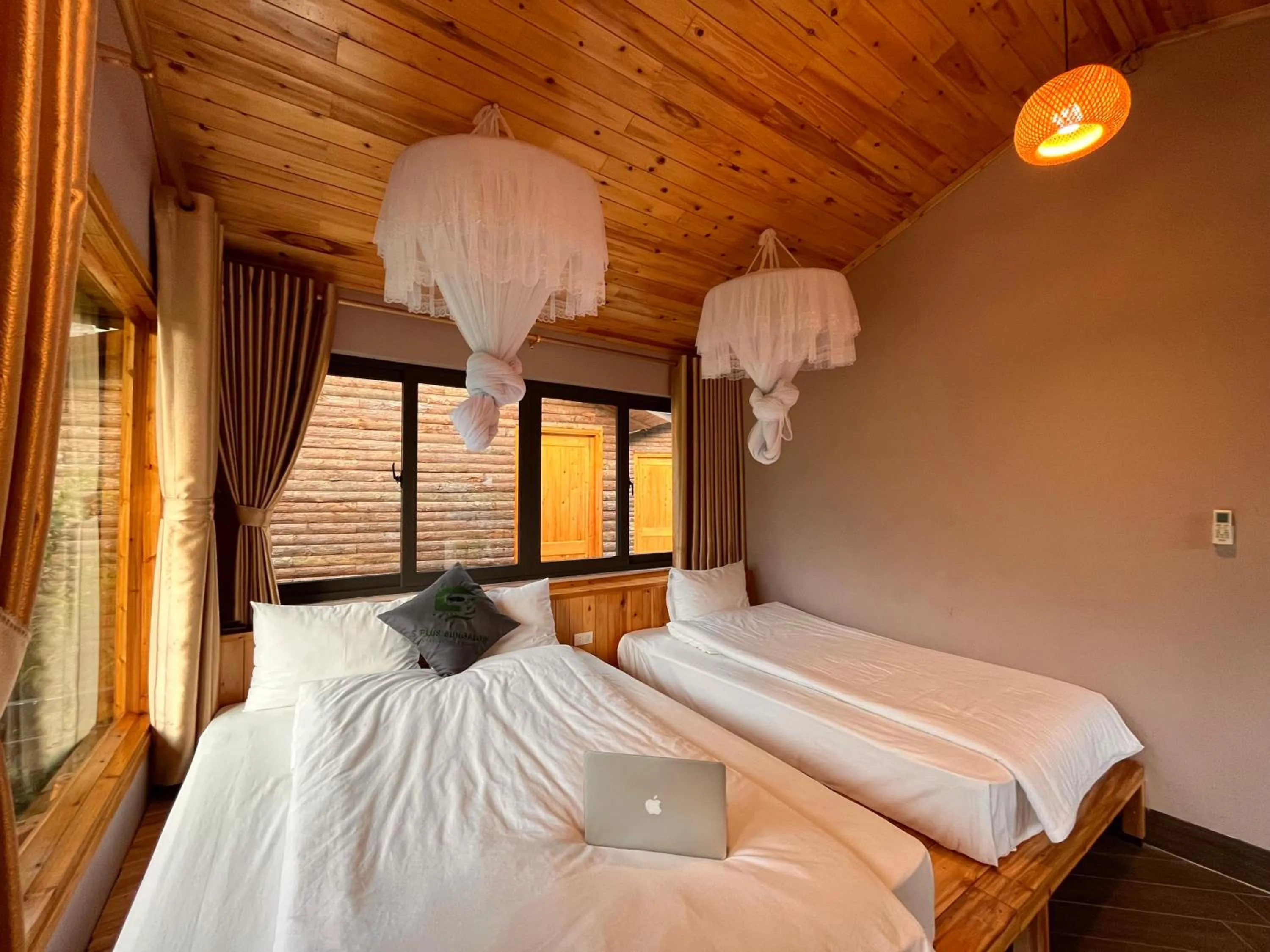 Bed in S Plus Bungalow