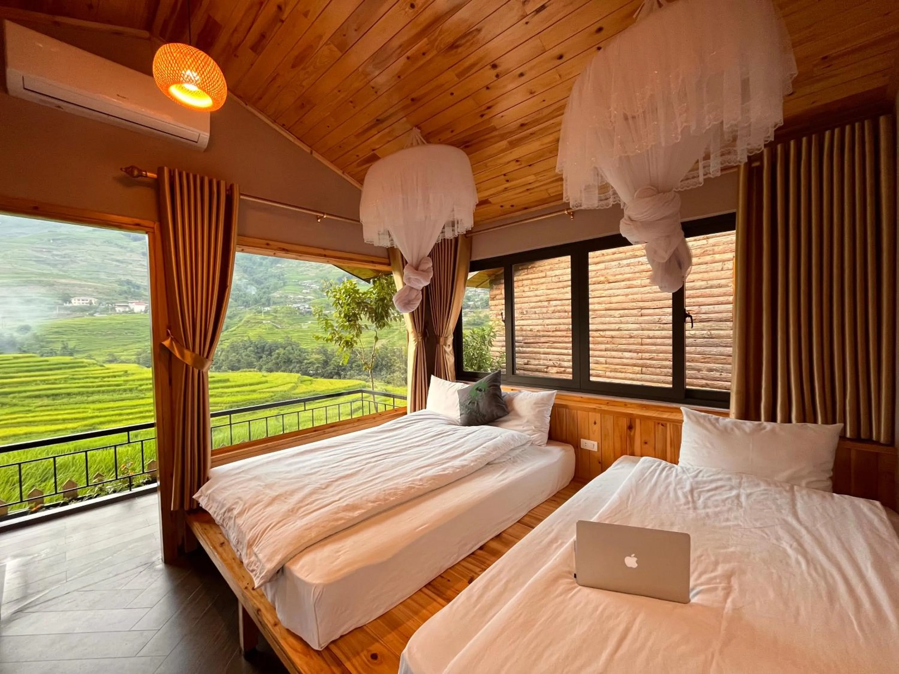Bed in S Plus Bungalow