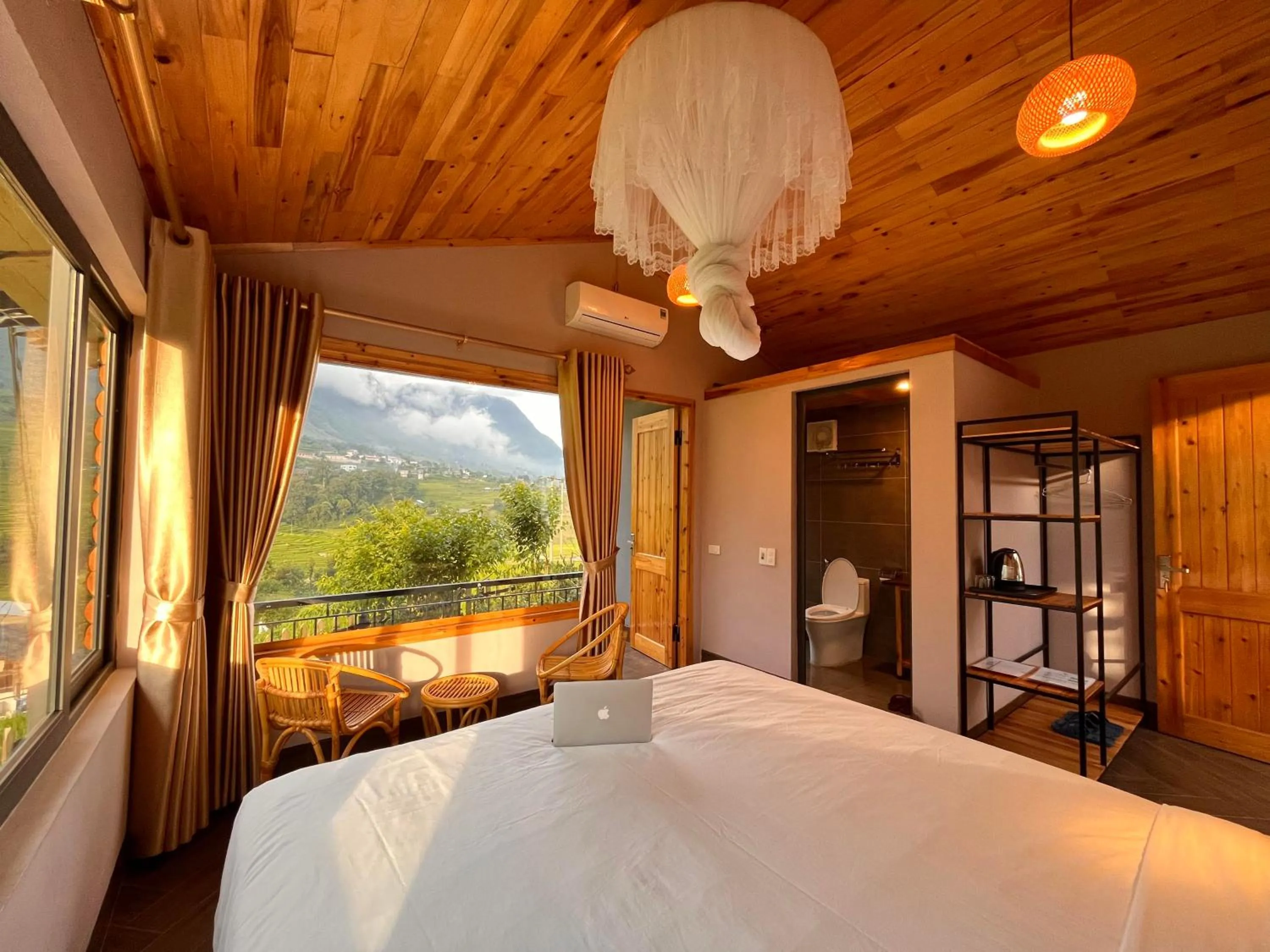 Bed in S Plus Bungalow