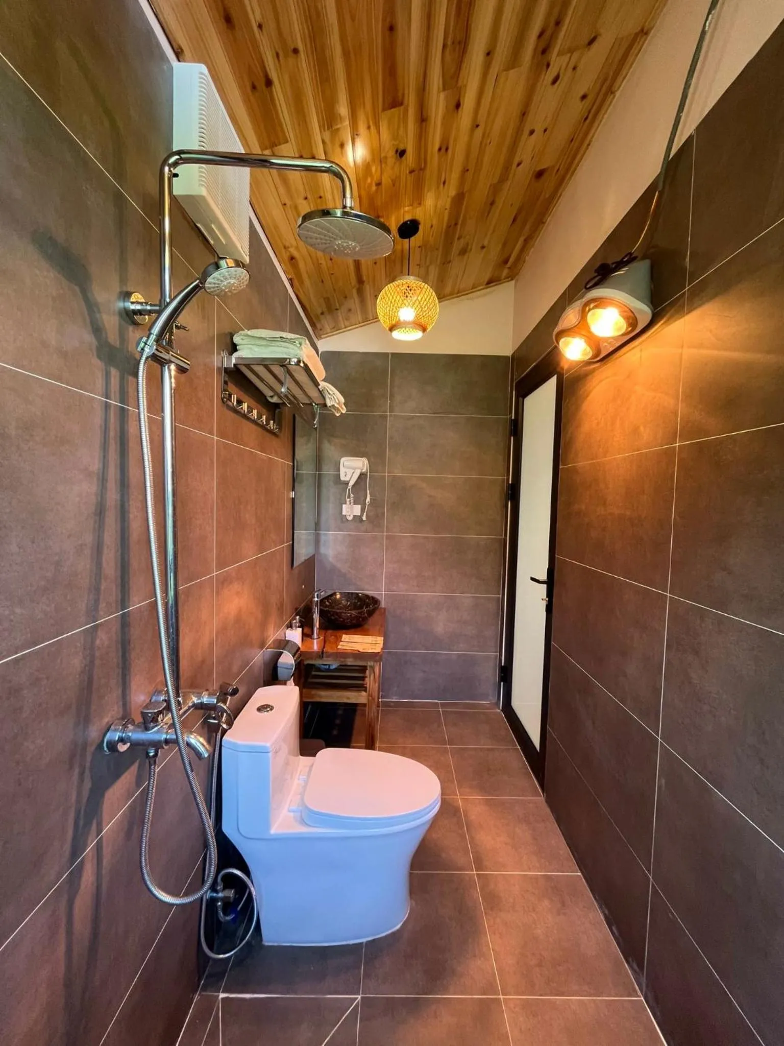 Shower in S Plus Bungalow