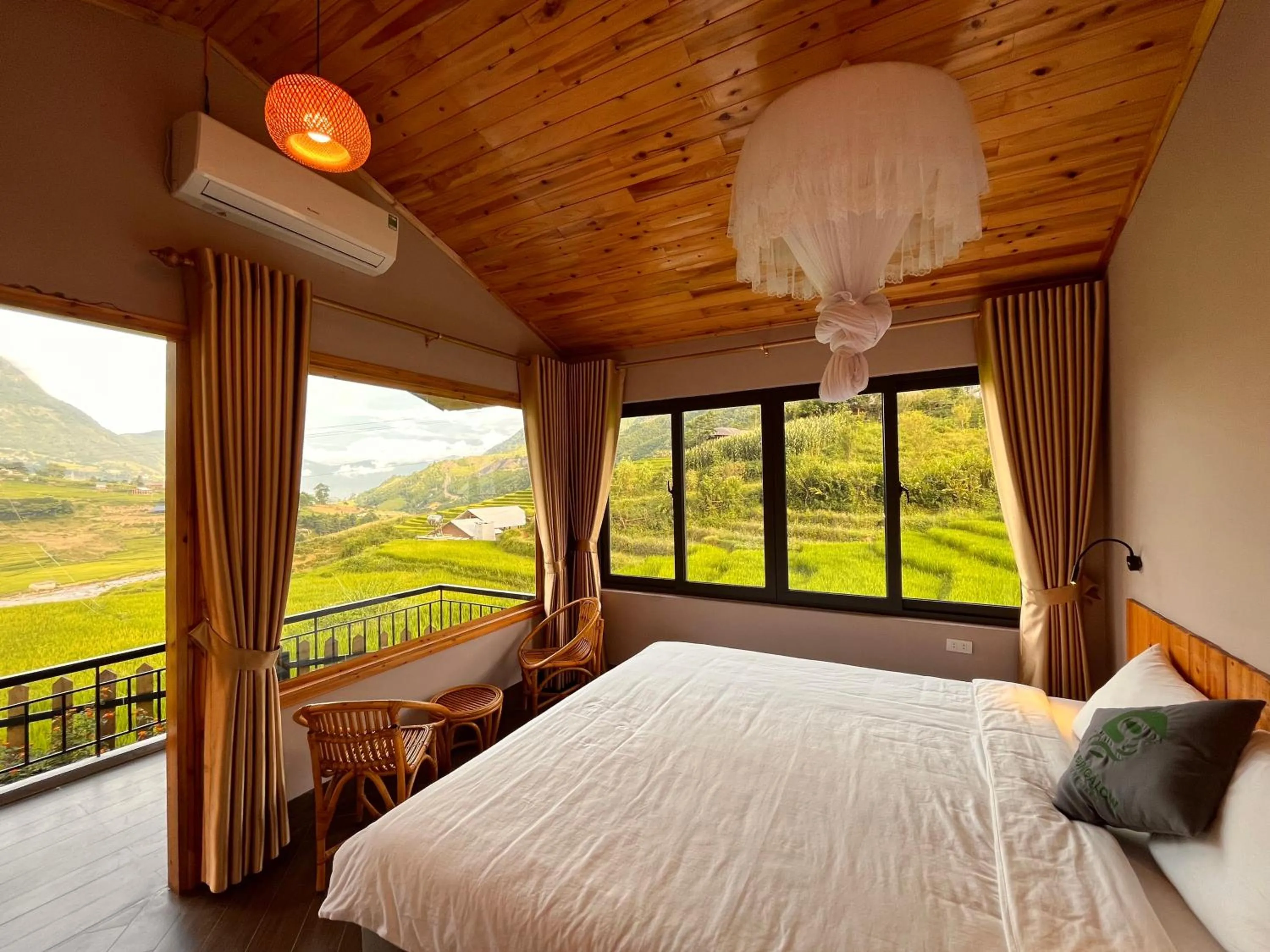 Bed in S Plus Bungalow