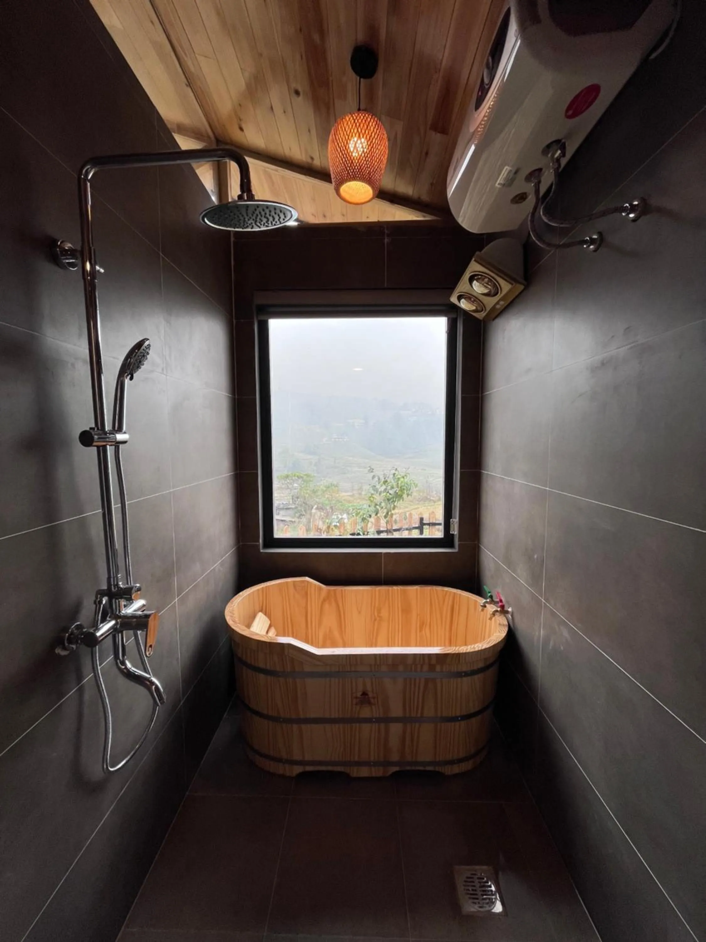 Shower in S Plus Bungalow