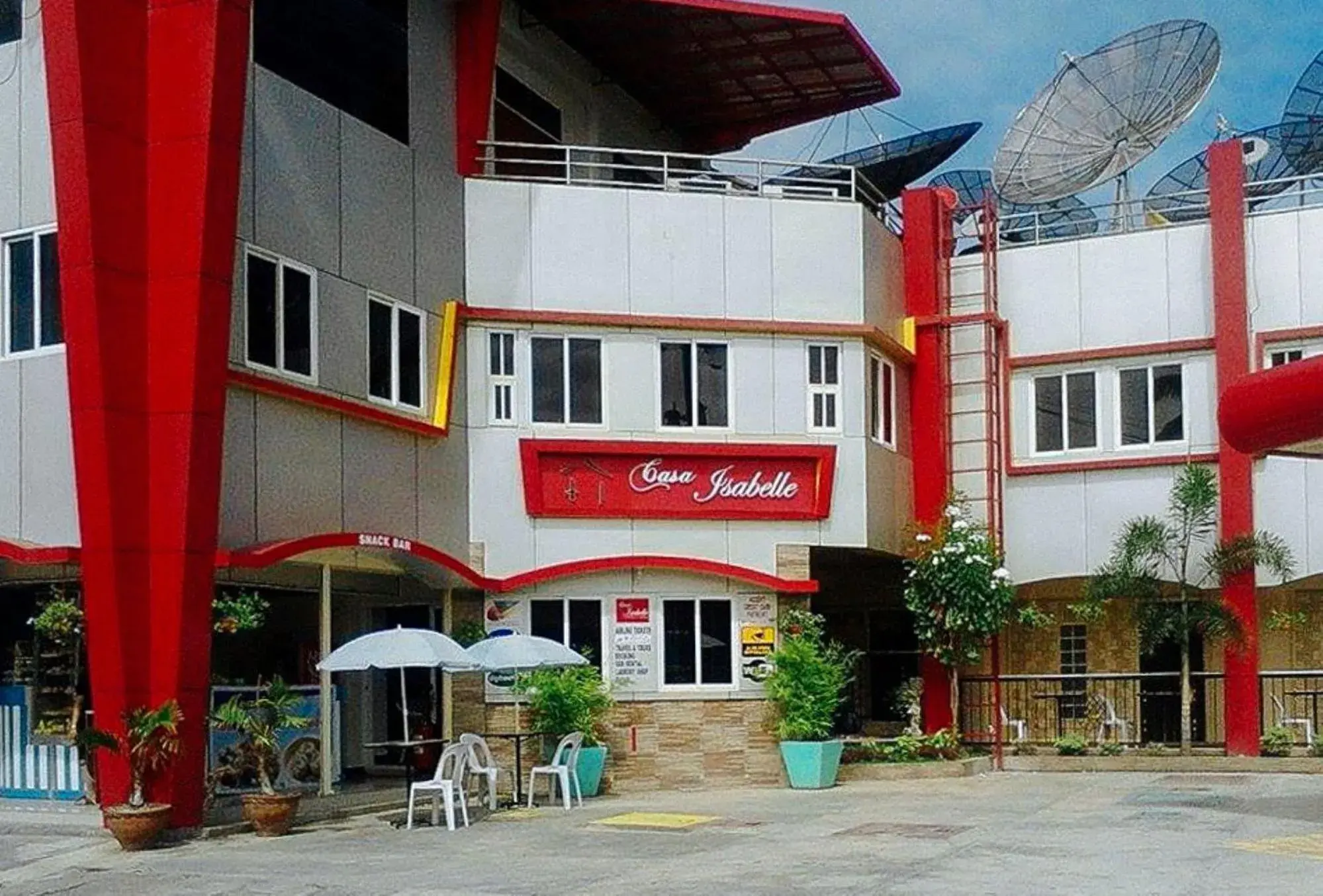 Property building in RedDoorz @ Isabelle Tourist Hotel Hinatuan Property building in RedDoorz @ Isabelle Tourist Hotel Hinatuan