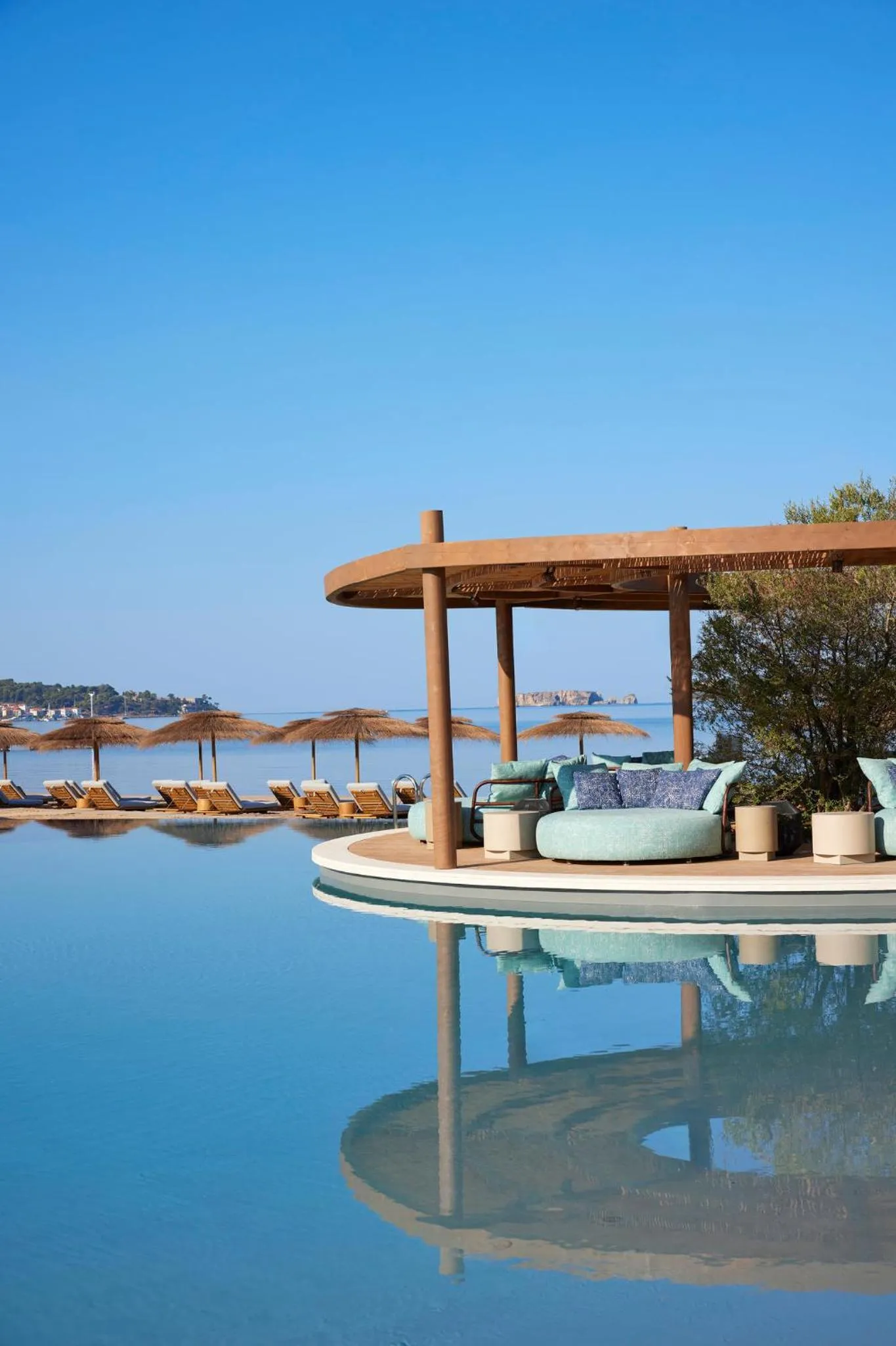 Swimming pool in Mandarin Oriental, Costa Navarino