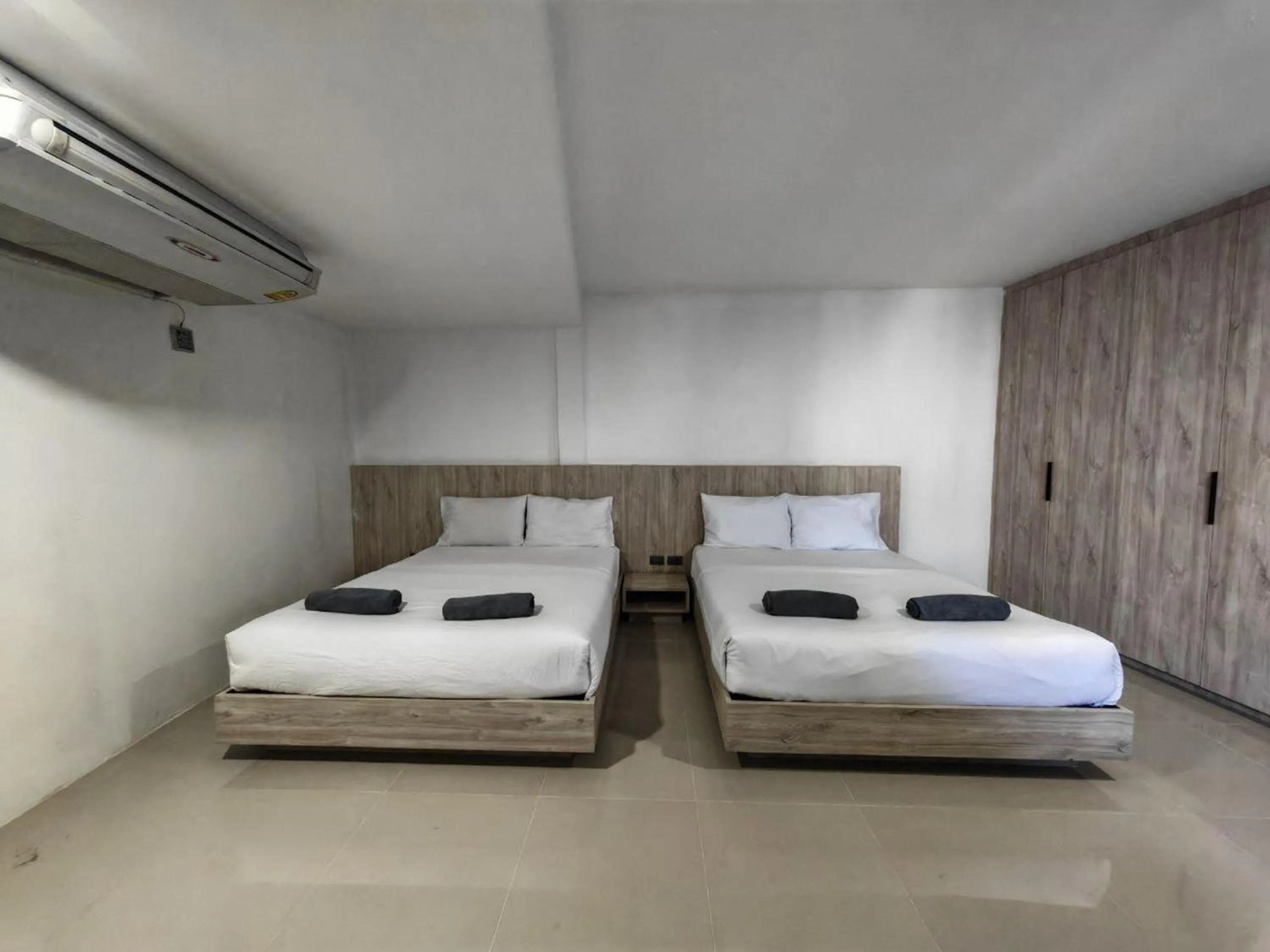 Bed in All day hostel at BTS Bang Chak