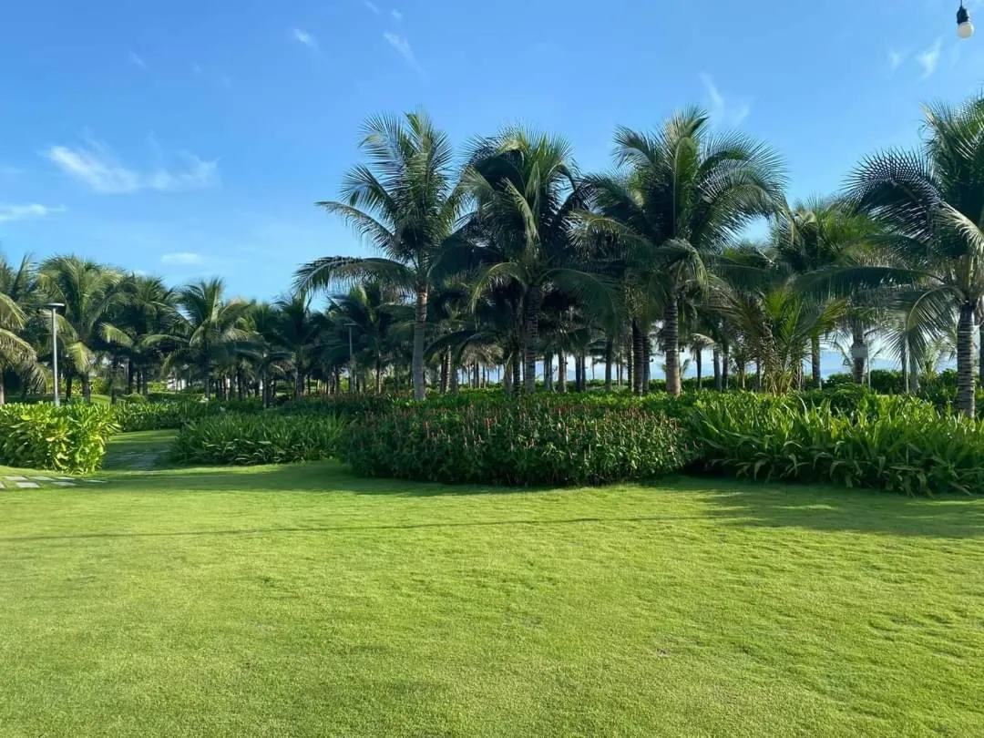 Day in Sea Moon Cam Ranh Beach House