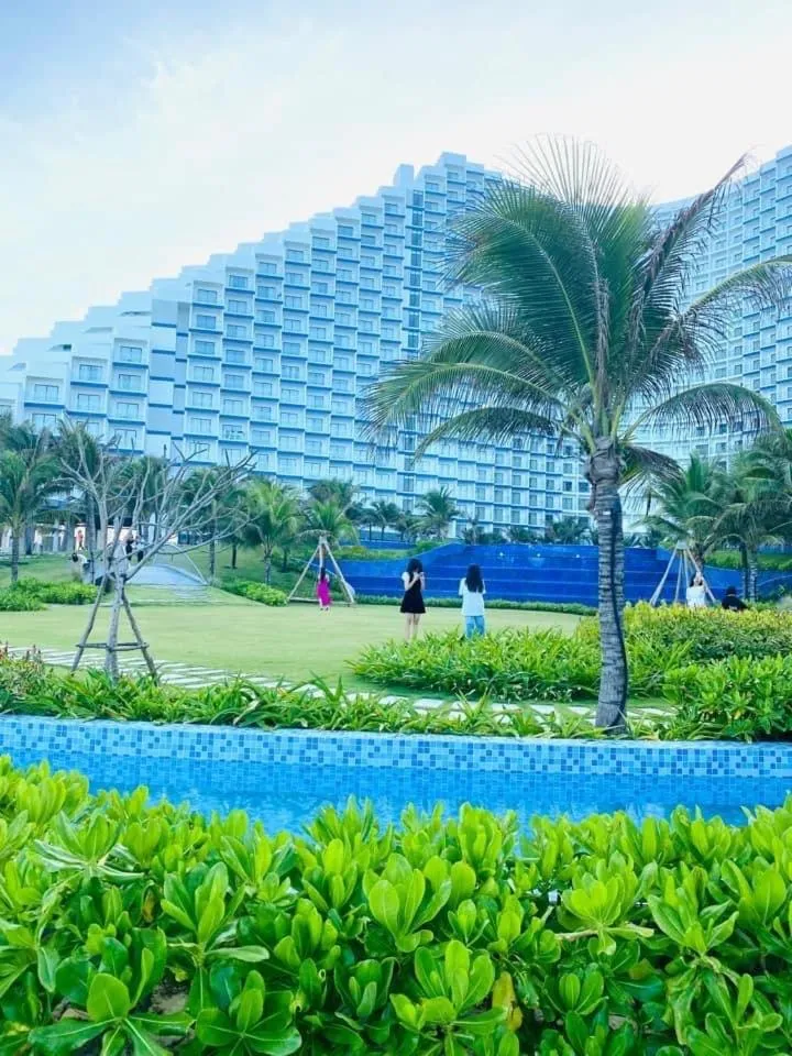 Spring in Sea Moon Cam Ranh Beach House