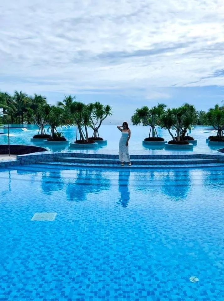 Day in Sea Moon Cam Ranh Beach House