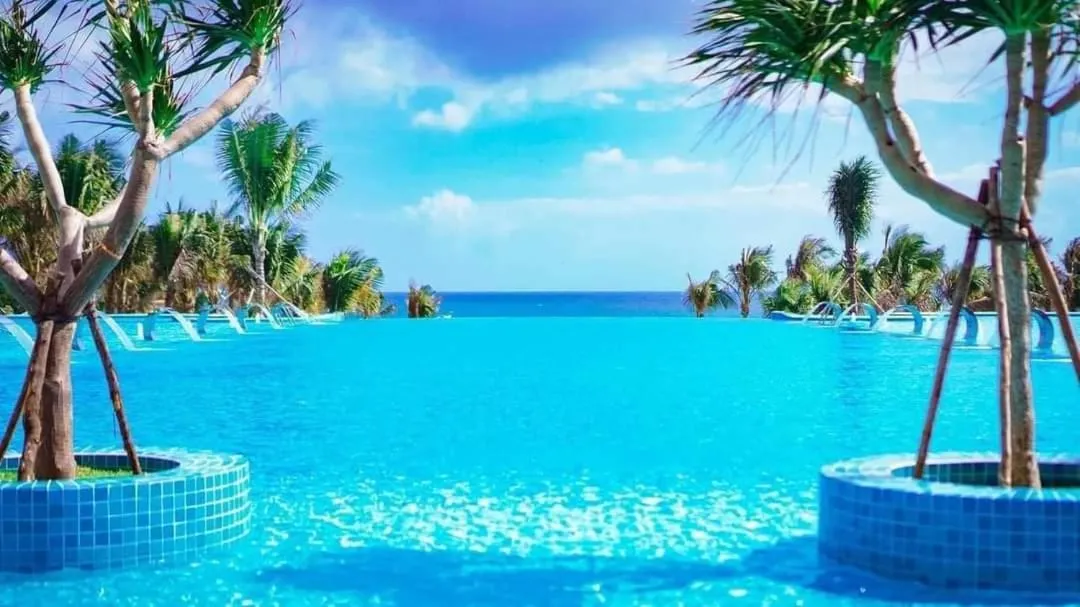 Day in Sea Moon Cam Ranh Beach House