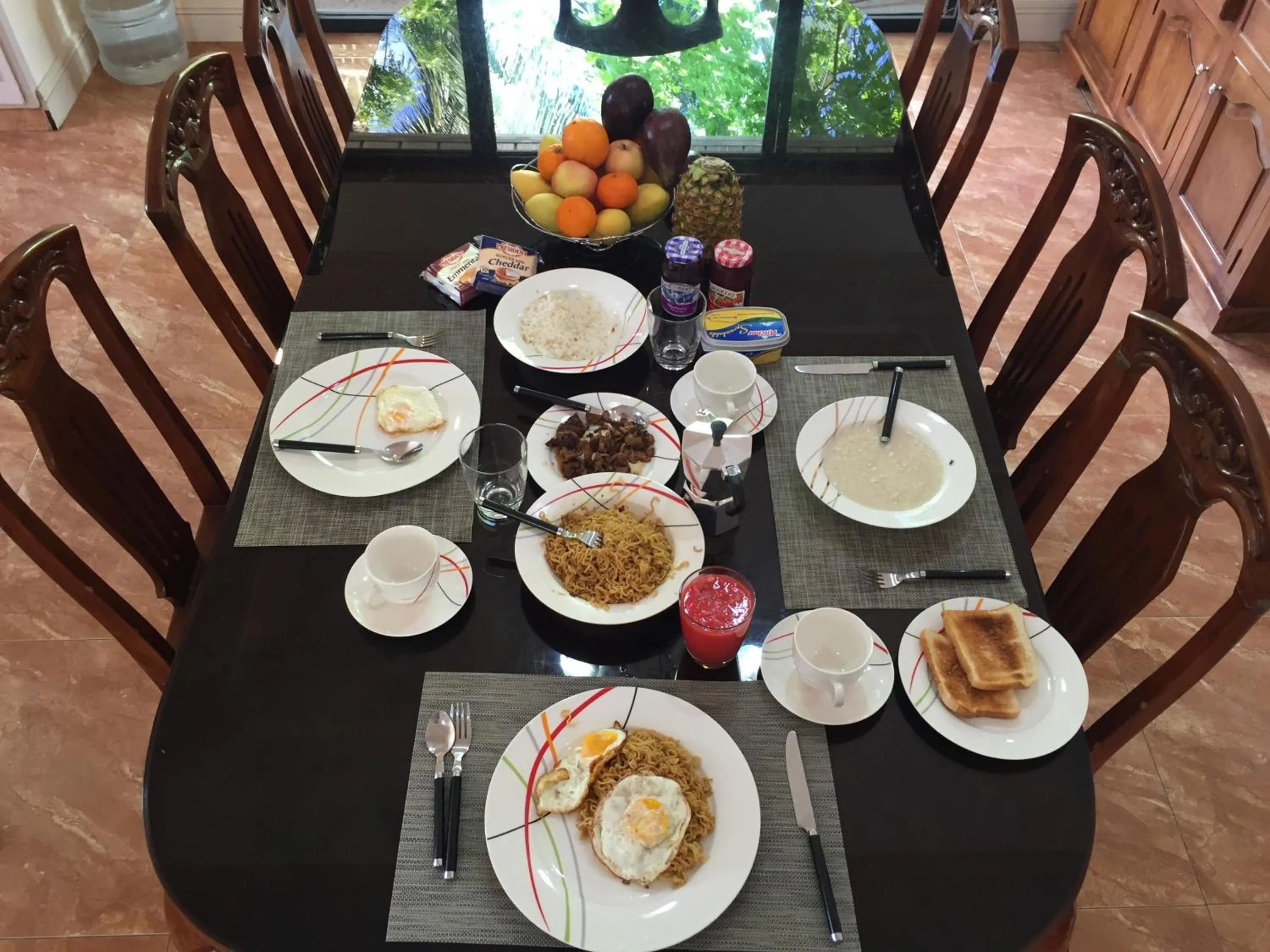 Food and drinks in Lambug Beach Homestay