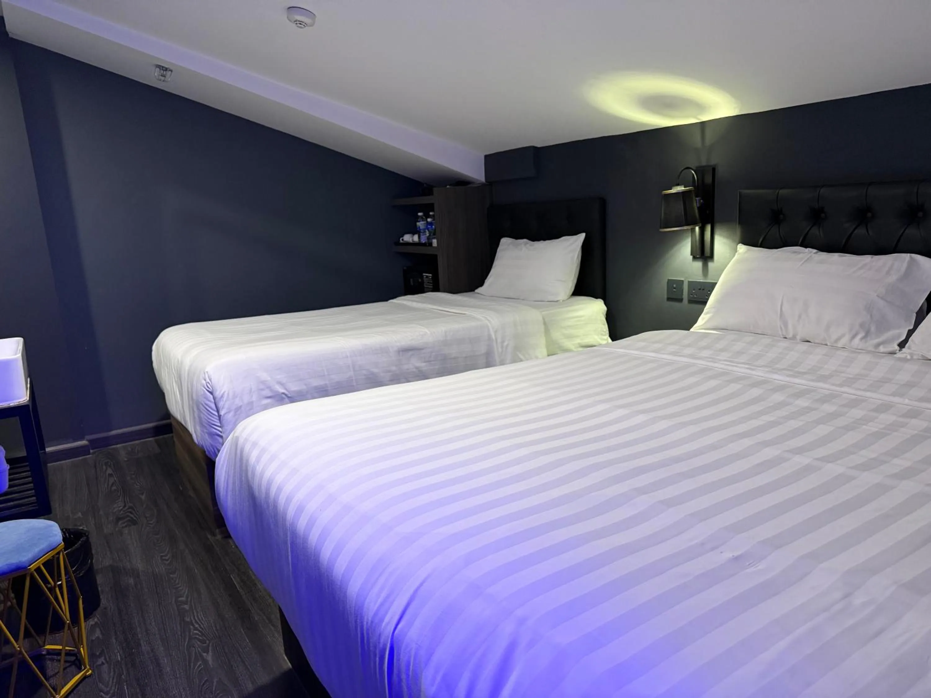 Bed in HOTEL JJH - newly opened near BUGIS