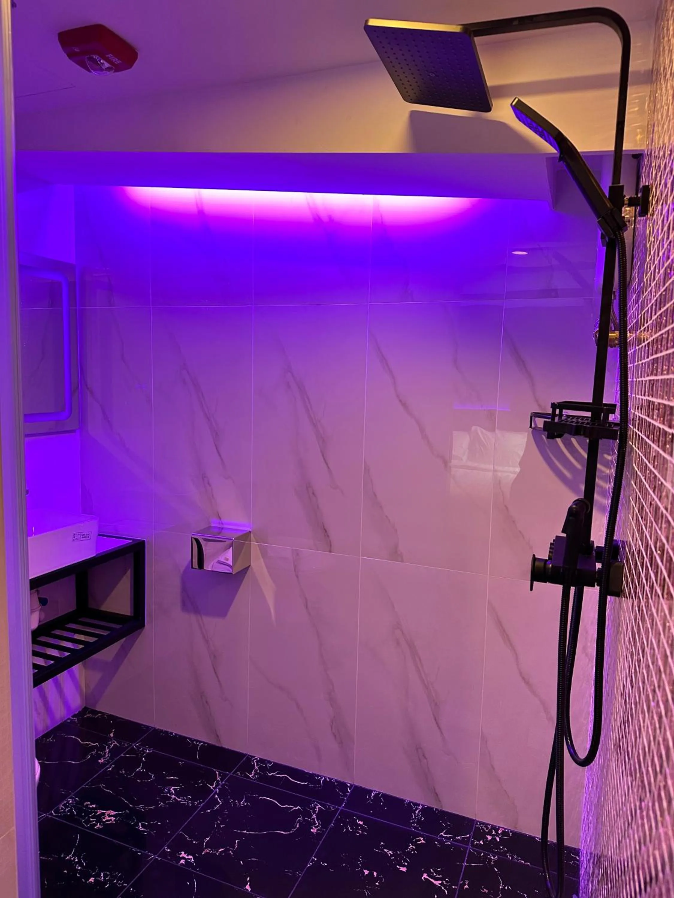 HOTEL JJH - newly opened near BUGIS