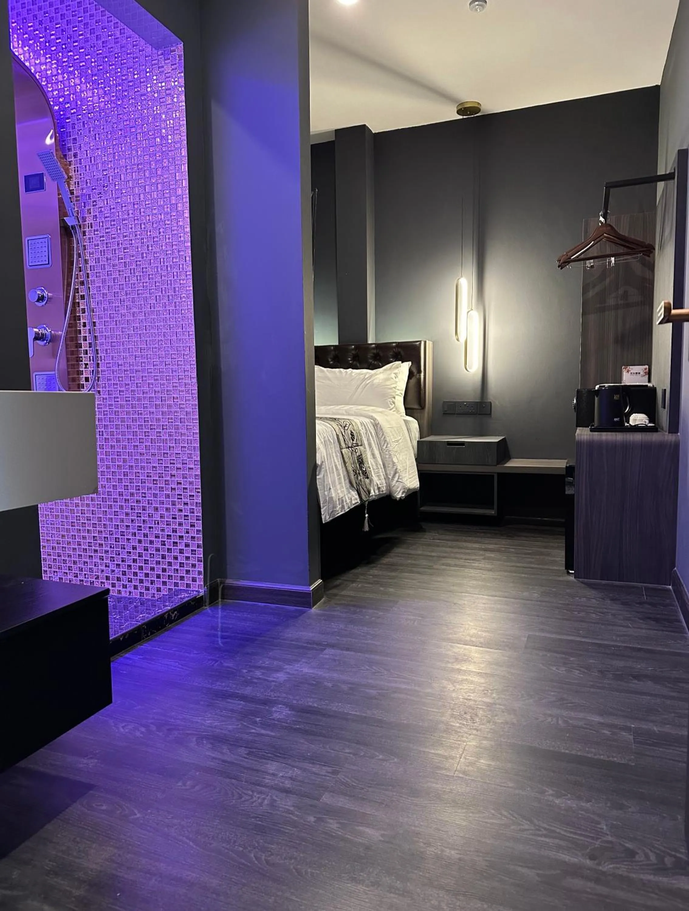 Bed in HOTEL JJH - newly opened near BUGIS