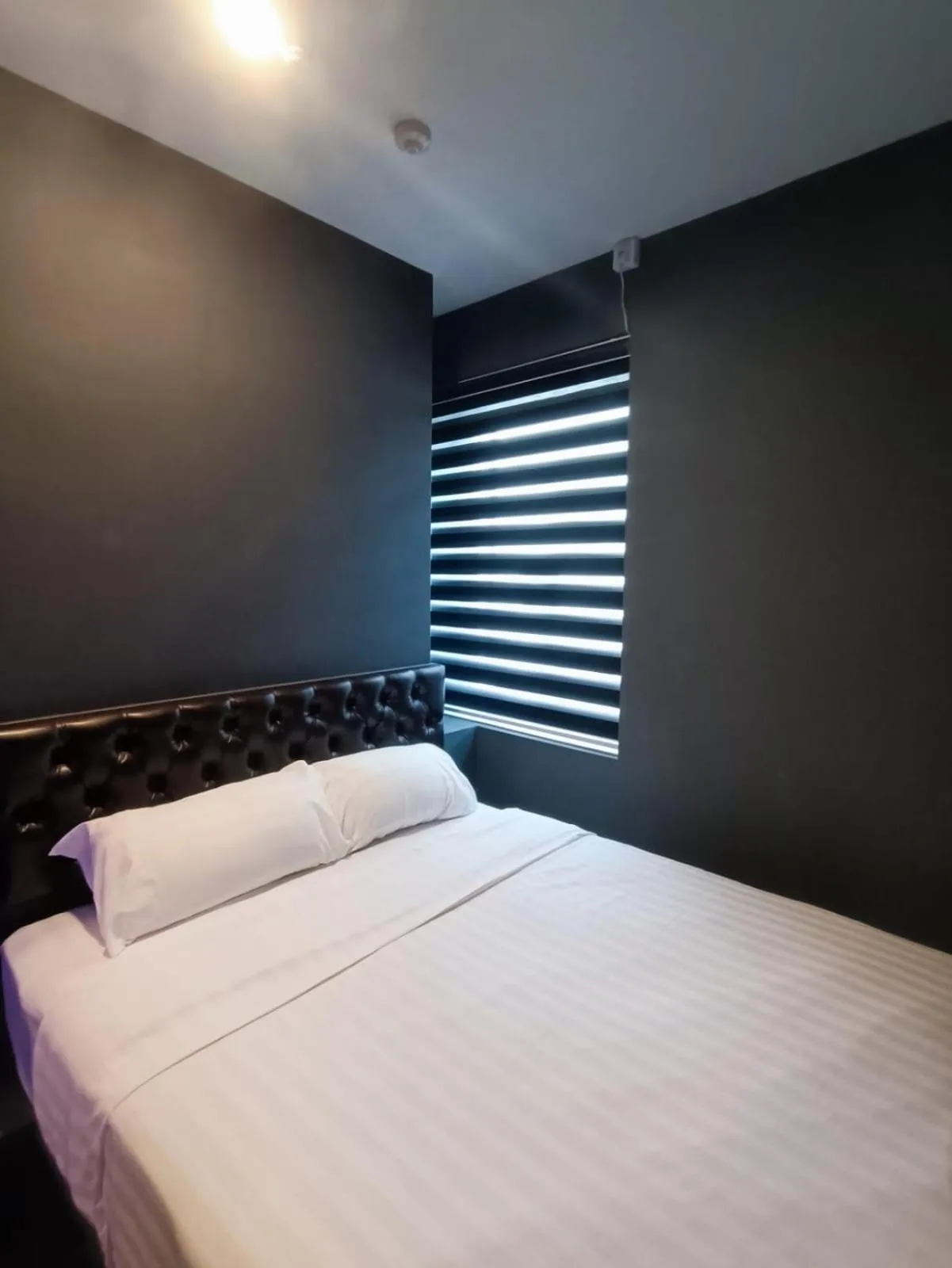 Bed in HOTEL JJH - newly opened near BUGIS
