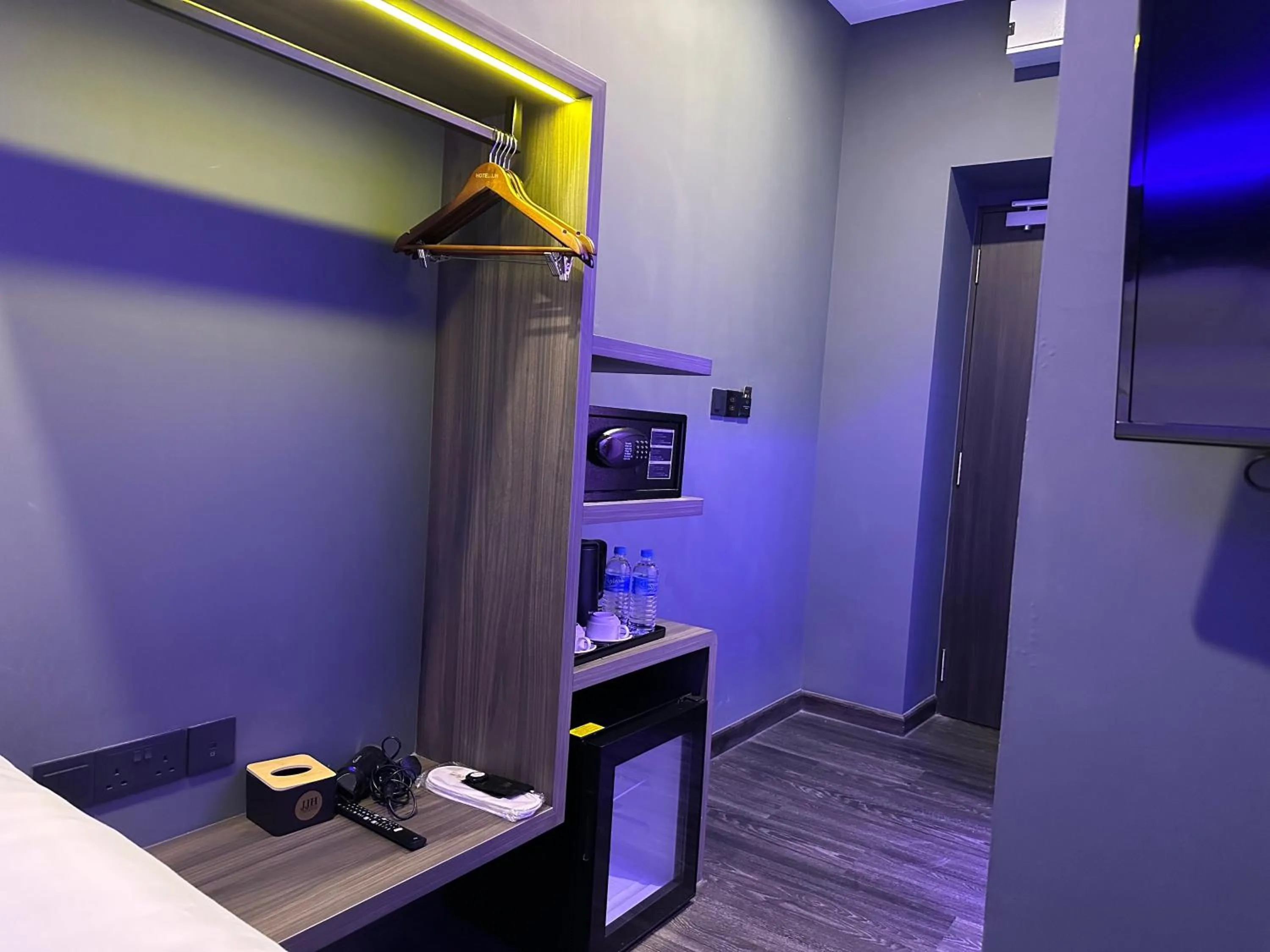 HOTEL JJH - newly opened near BUGIS