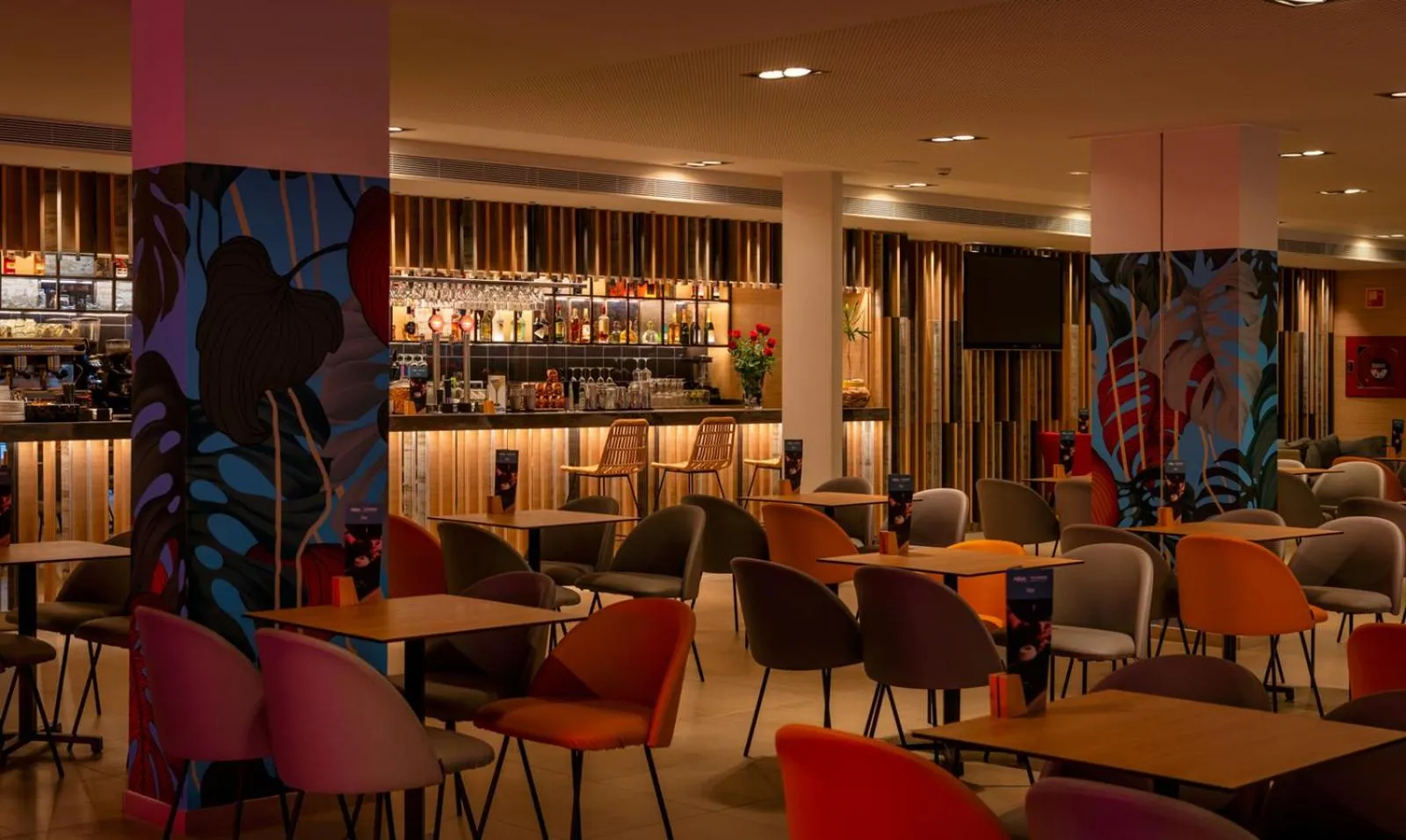 Nightclub / DJ in AQUA Hotel The Breeze & Spa - All Inclusive - Adults Only - 4Sup