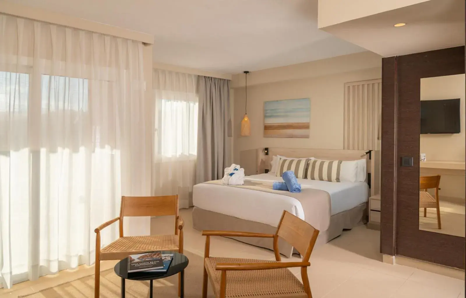 Bed in AQUA Hotel The Breeze & Spa - All Inclusive - Adults Only - 4Sup Bed in AQUA Hotel The Breeze & Spa - All Inclusive - Adults Only - 4Sup