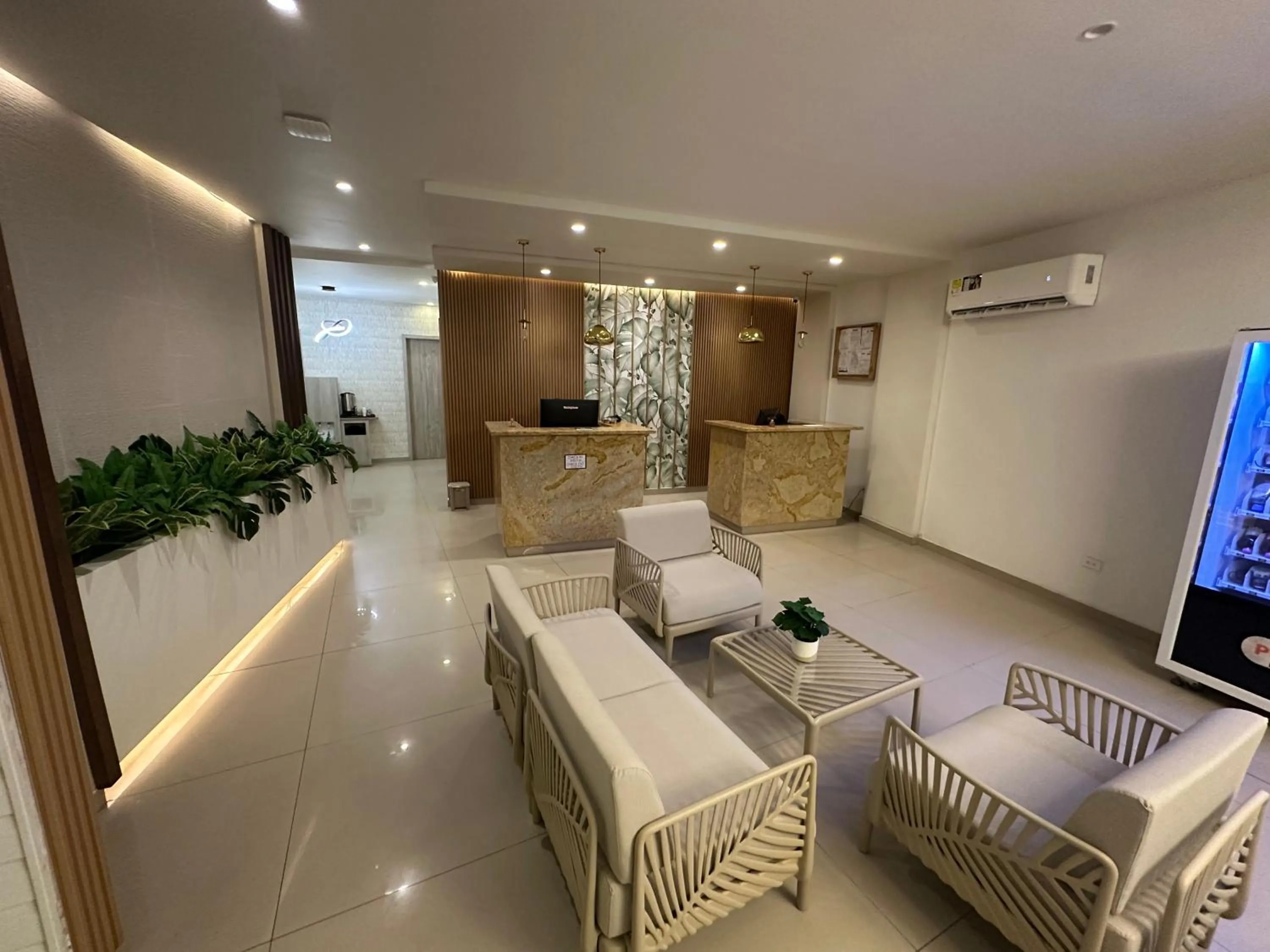 Oasis Hotel