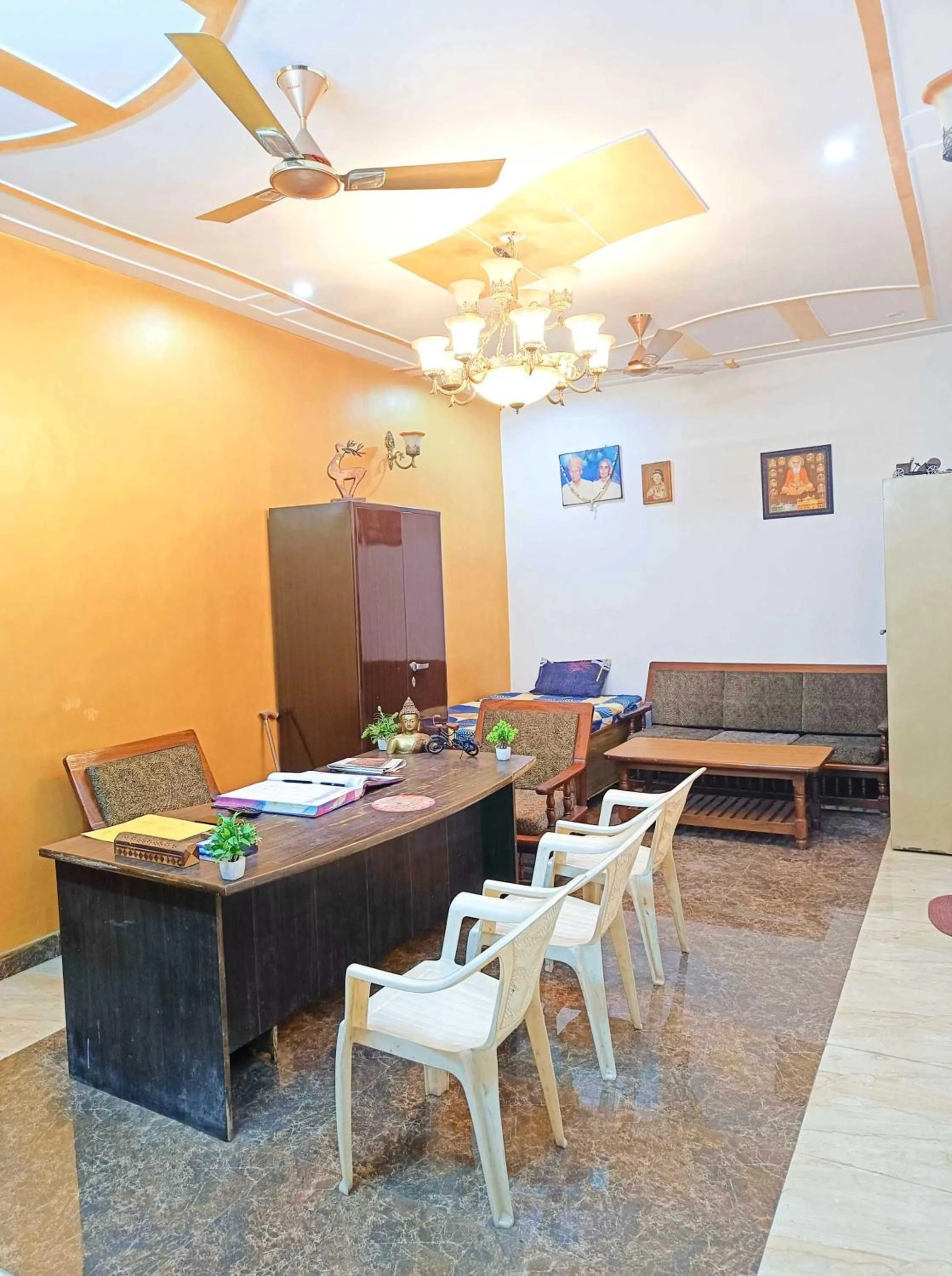 Lobby or reception in Hotel O by OYO Smart City Guest House
