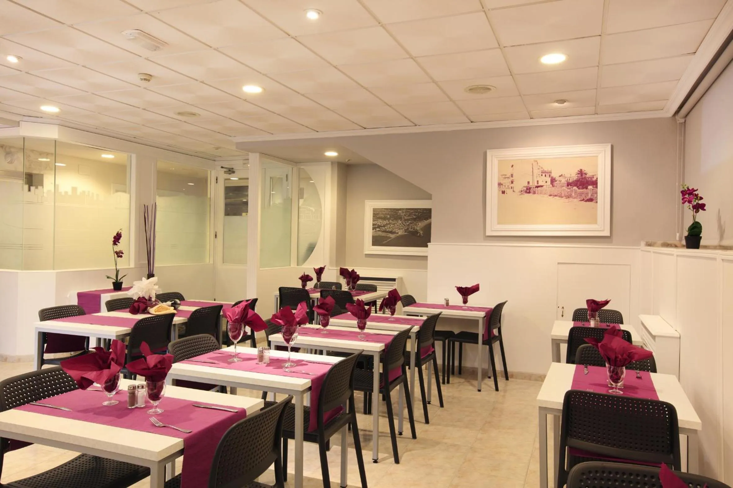 Restaurant/places to eat in Hotel Bilbaino