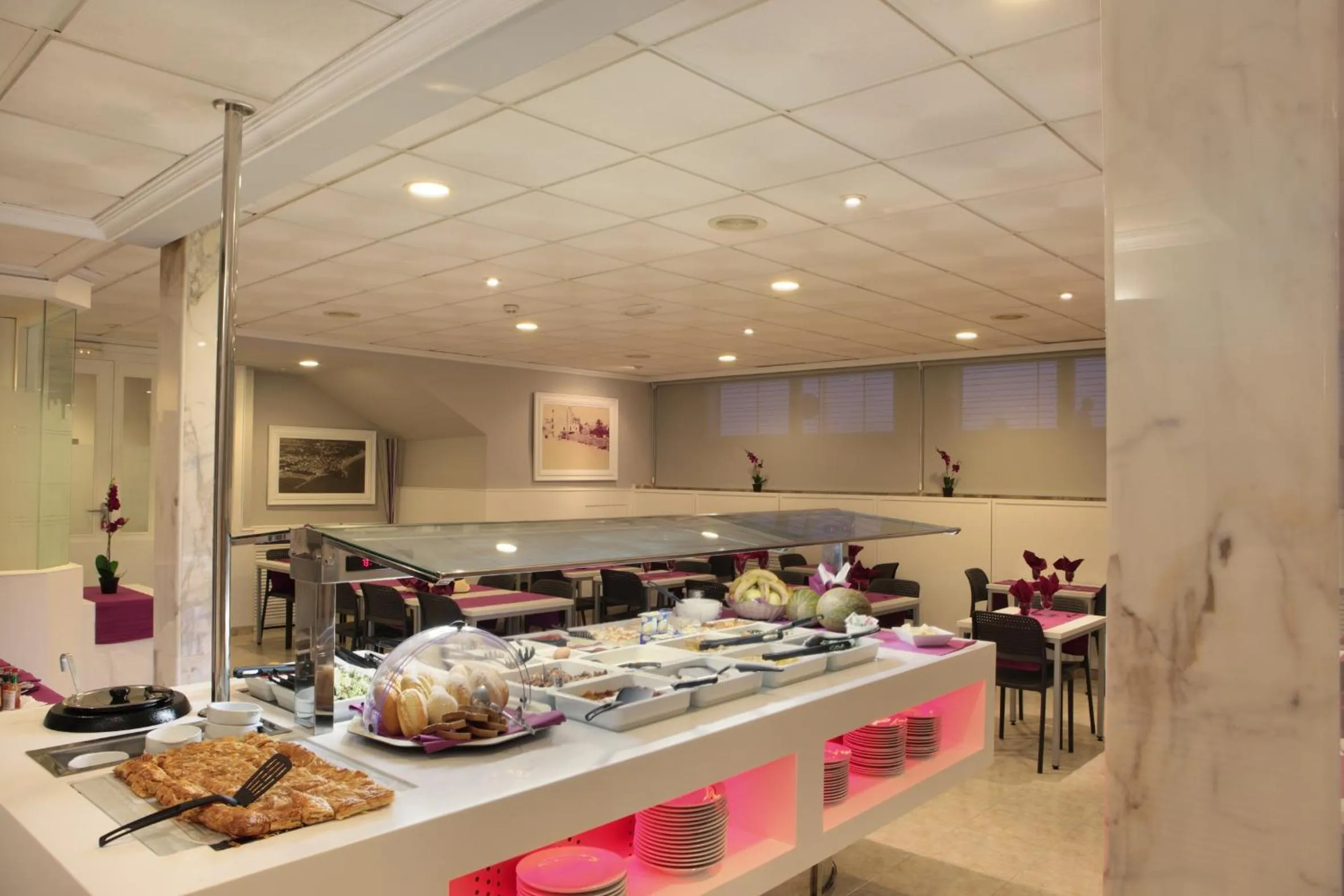 Restaurant/places to eat in Hotel Bilbaino