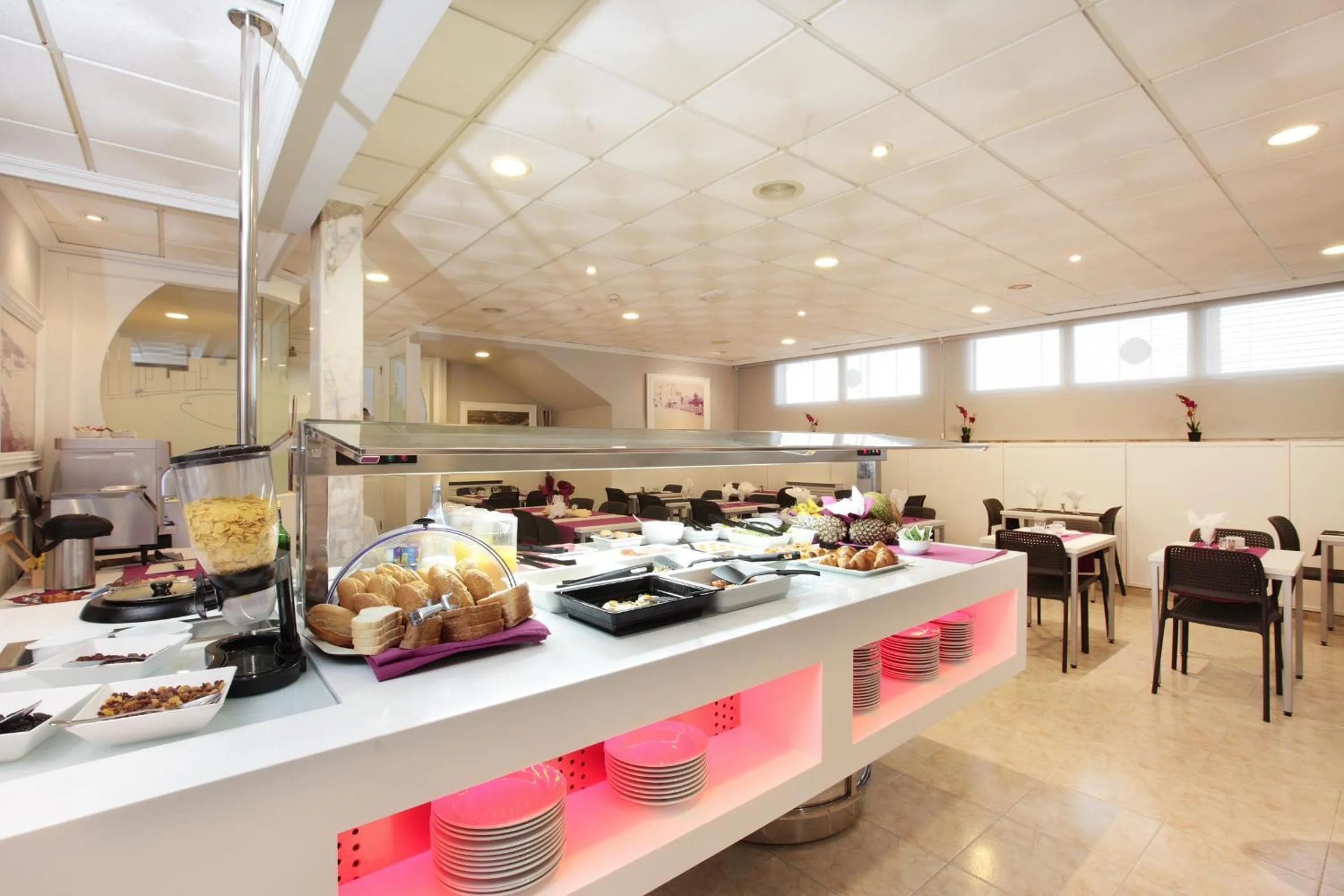 Restaurant/places to eat in Hotel Bilbaino