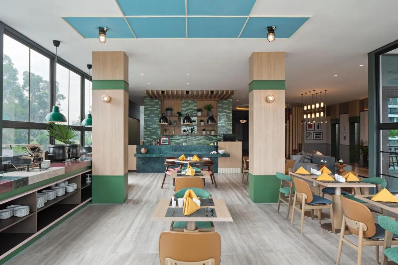 MaxOneHotels at Kota Harapan Indah-Bekasi