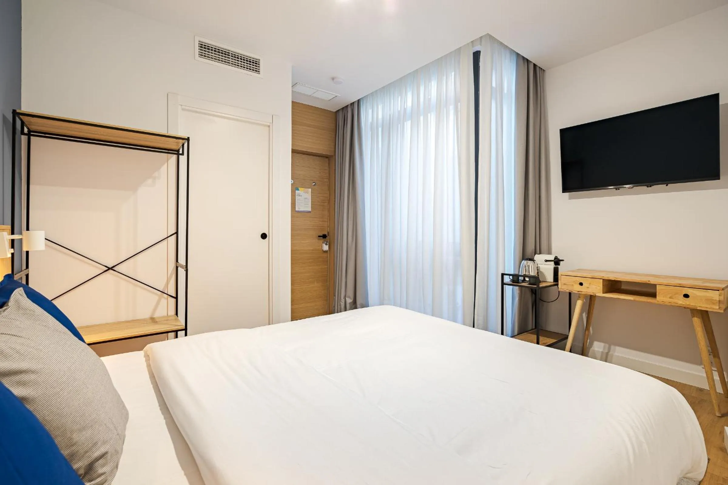 Bed in Vallecas Suites by Olala Homes