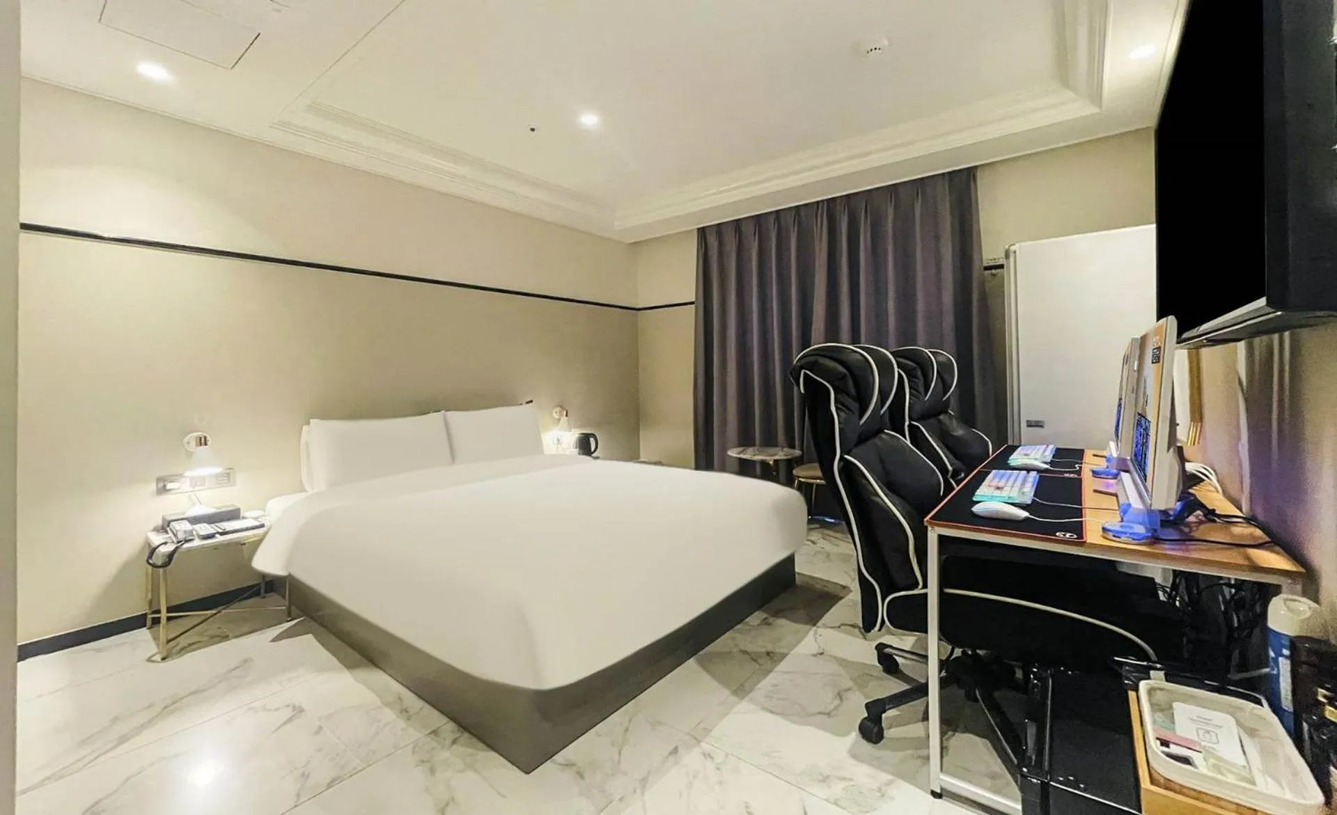 Bed in Brown Dot Hotel Yangsan Seochang