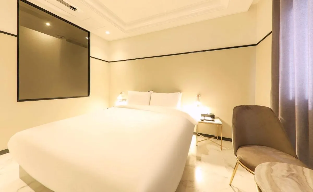 Bed in Brown Dot Hotel Yangsan Seochang