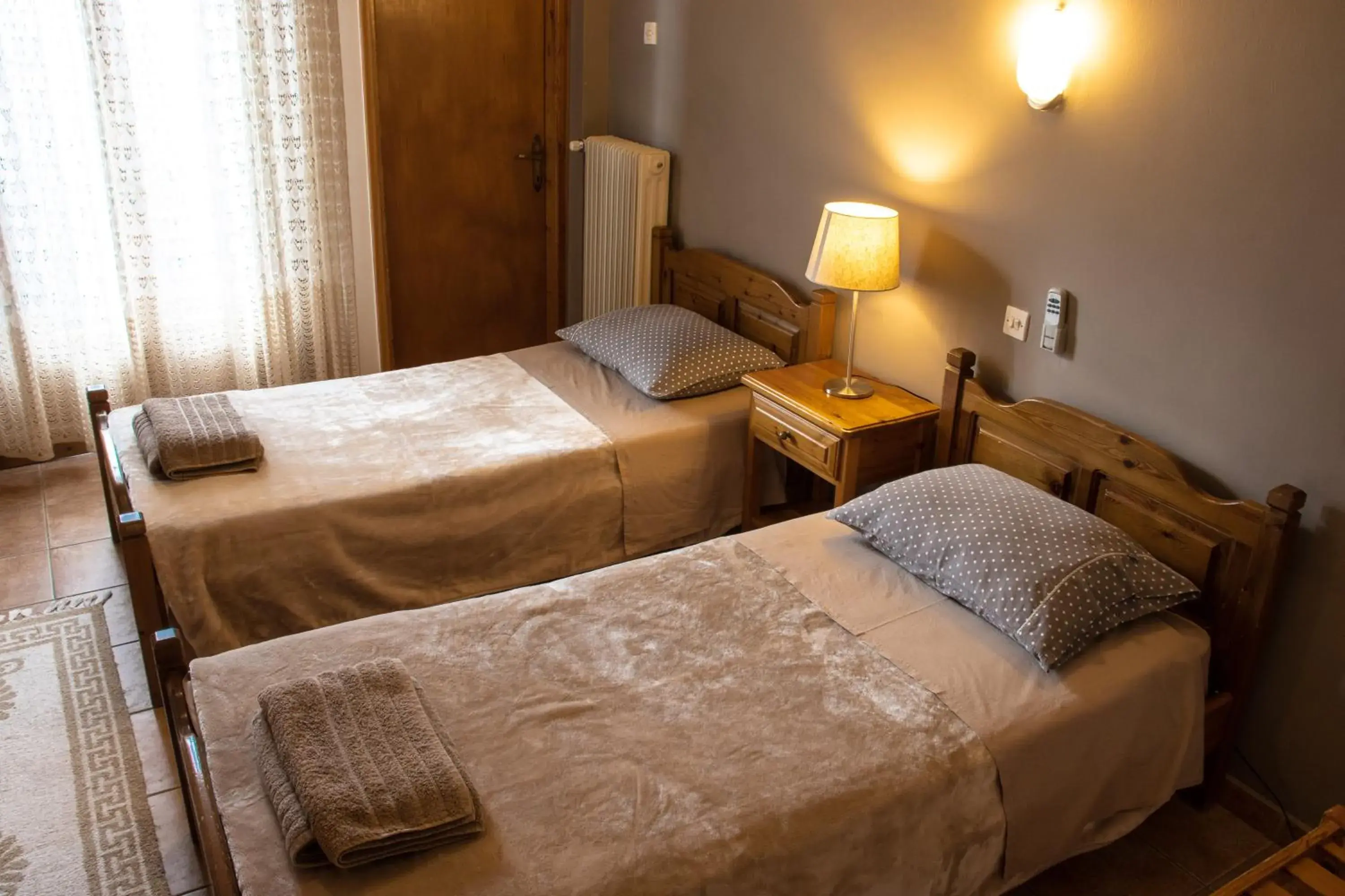 Standard Twin Room in Hotel Defkalion Standard Twin Room in Hotel Defkalion